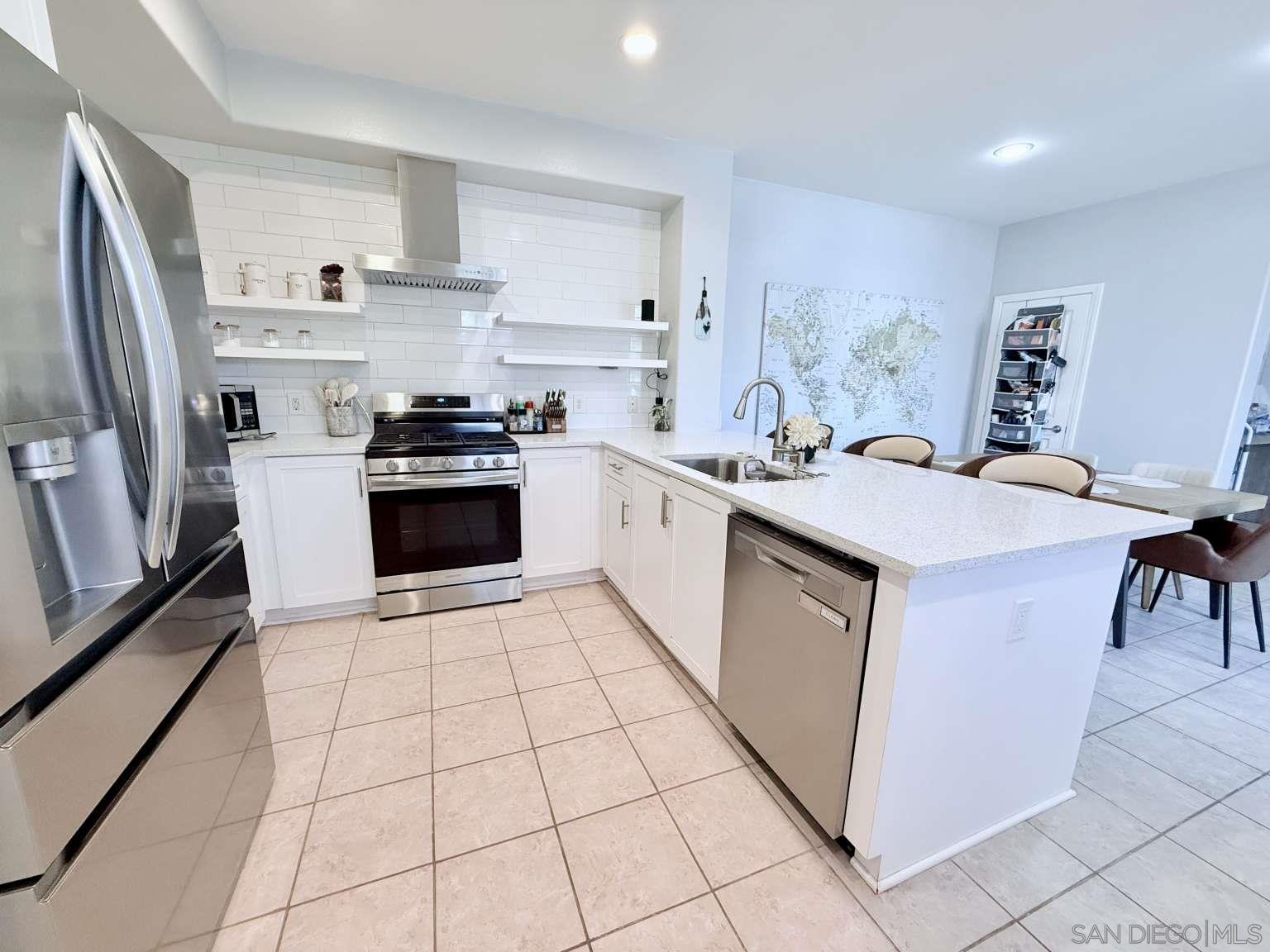 Detail Gallery Image 7 of 34 For 3014 N Oxnard Blvd, Oxnard,  CA 93036 - 4 Beds | 3 Baths