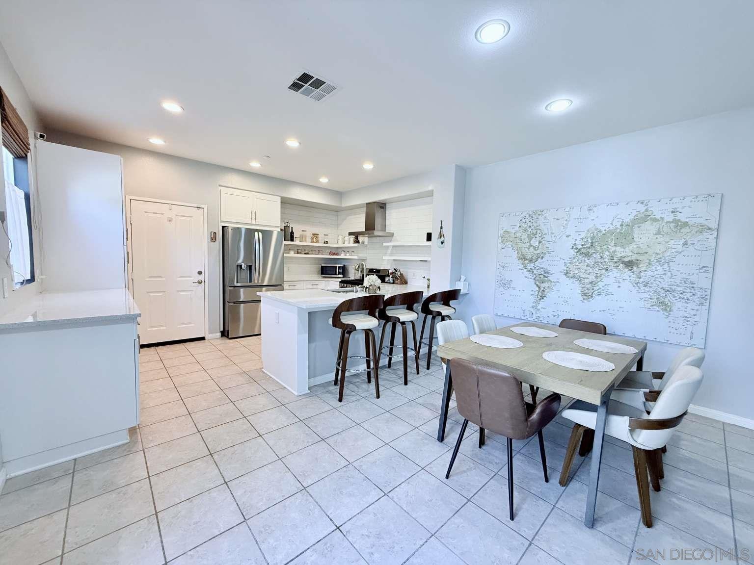 Detail Gallery Image 9 of 34 For 3014 N Oxnard Blvd, Oxnard,  CA 93036 - 4 Beds | 3 Baths