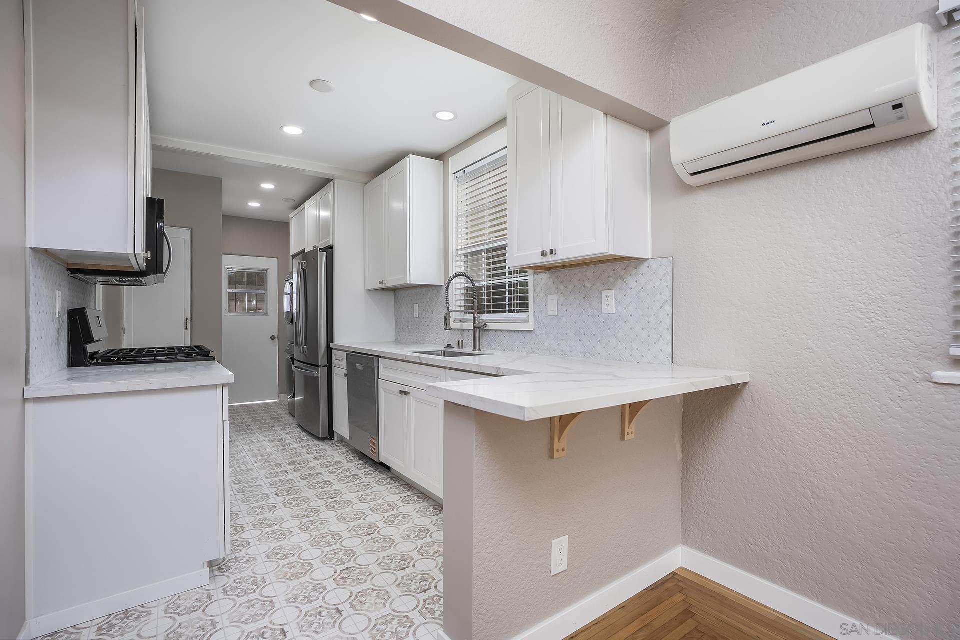 Detail Gallery Image 11 of 35 For 4337  Felton St, San Diego,  CA 92104 - 2 Beds | 2 Baths