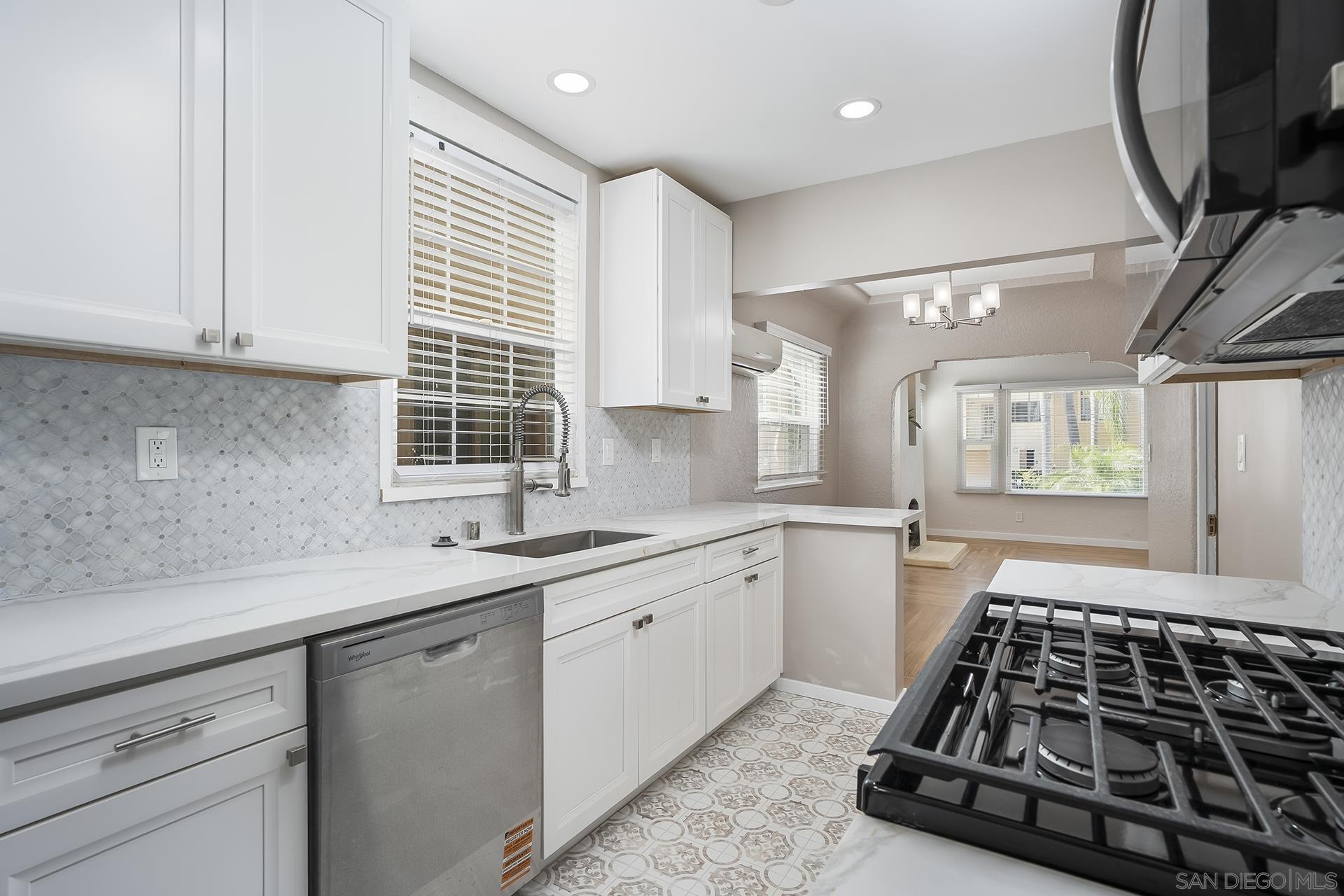 Detail Gallery Image 14 of 35 For 4337  Felton St, San Diego,  CA 92104 - 2 Beds | 2 Baths