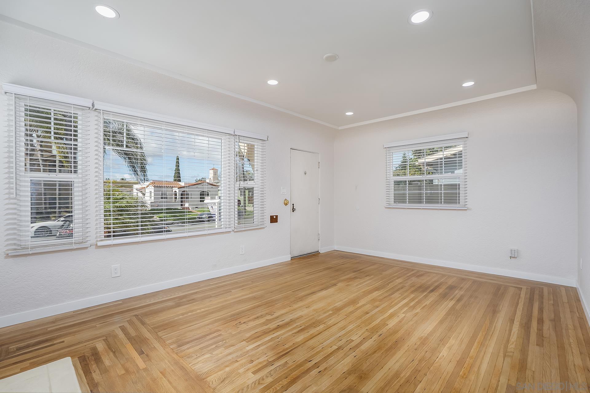 Detail Gallery Image 4 of 35 For 4337  Felton St, San Diego,  CA 92104 - 2 Beds | 2 Baths