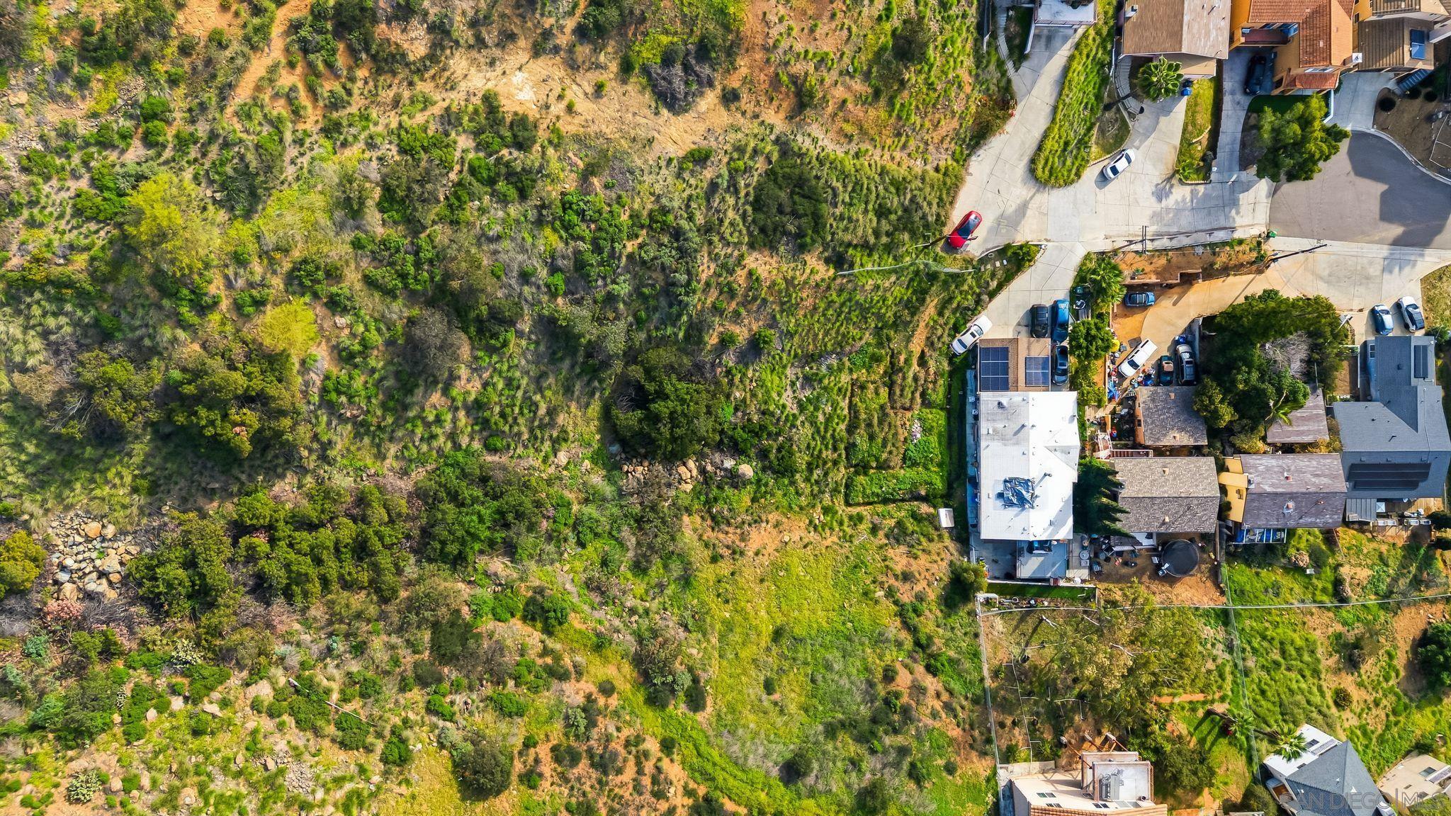 Detail Gallery Image 2 of 13 For , Spring Valley,  CA 91977 - – Beds | – Baths