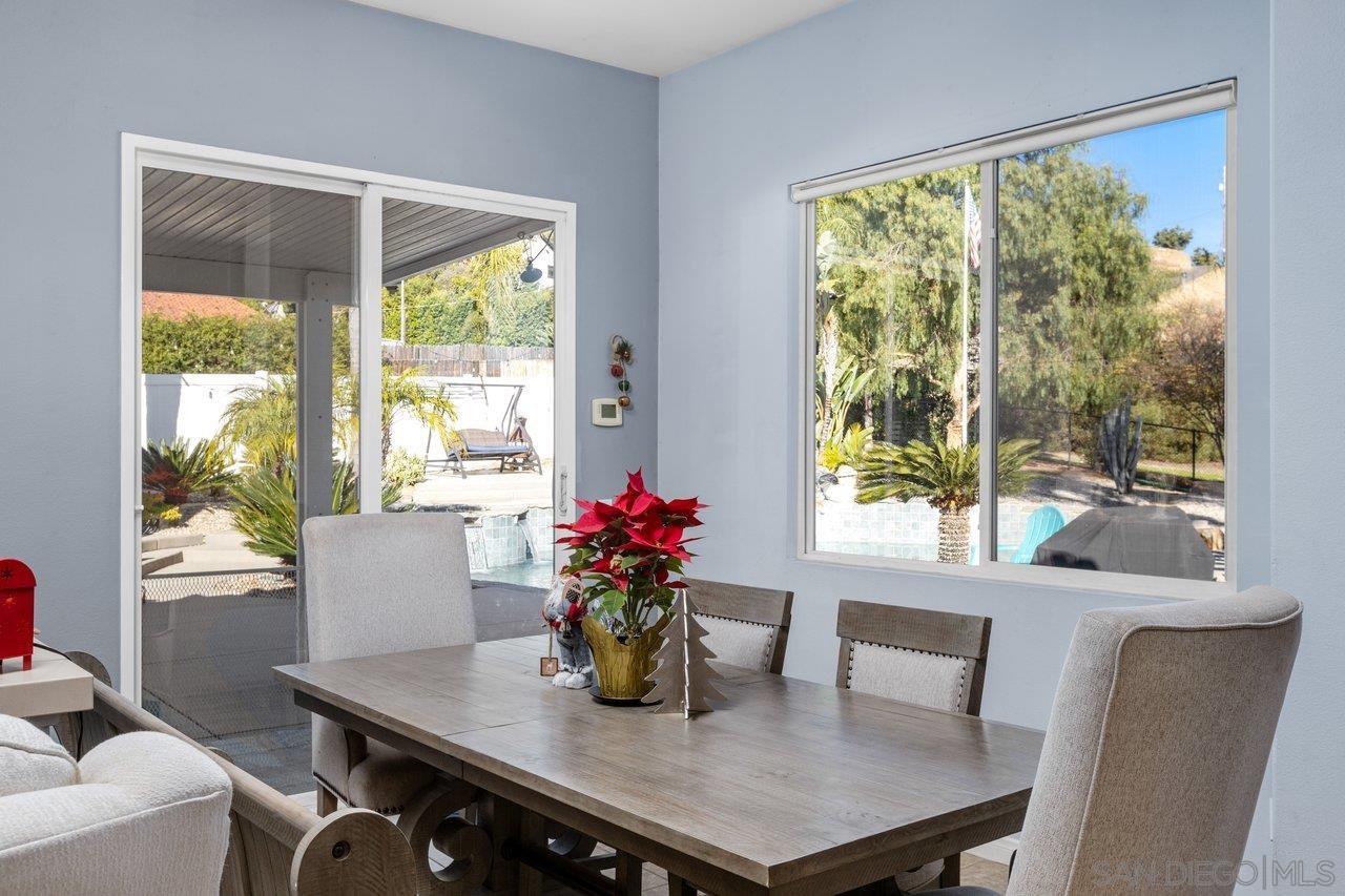 Detail Gallery Image 11 of 22 For 26025  Jack Rabbit Acres, Escondido,  CA 92026 - 3 Beds | 3 Baths