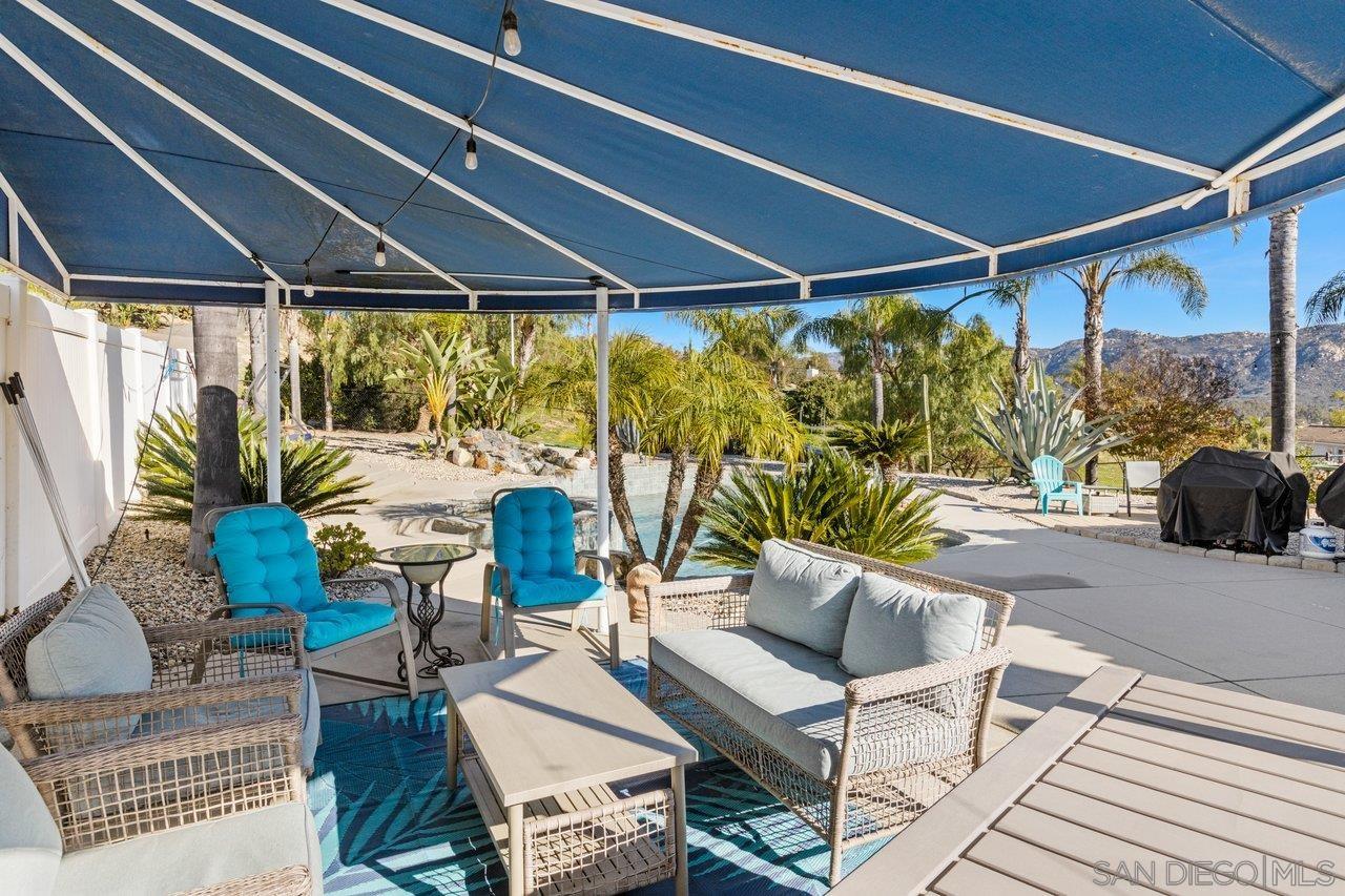 Detail Gallery Image 8 of 22 For 26025  Jack Rabbit Acres, Escondido,  CA 92026 - 3 Beds | 3 Baths