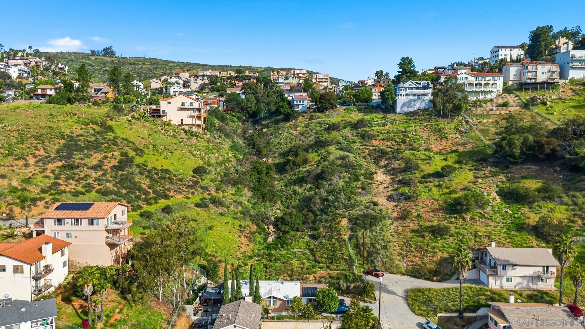 Detail Gallery Image 3 of 13 For , Spring Valley,  CA 91977 - – Beds | – Baths