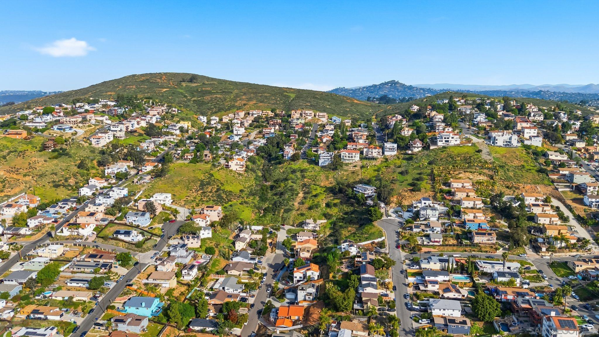 Detail Gallery Image 10 of 13 For , Spring Valley,  CA 91977 - – Beds | – Baths