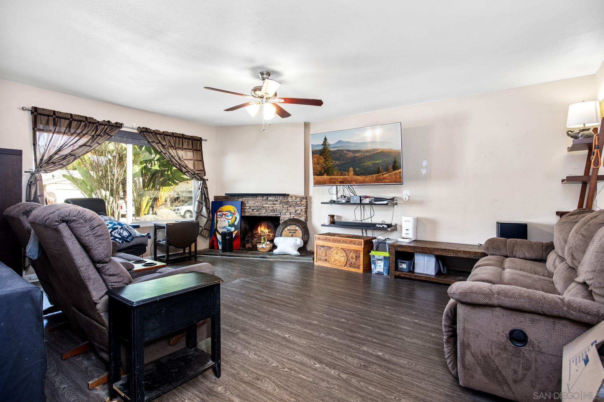 Detail Gallery Image 2 of 14 For 10726  Ironwood Ave, Santee,  CA 92071 - 4 Beds | 2 Baths