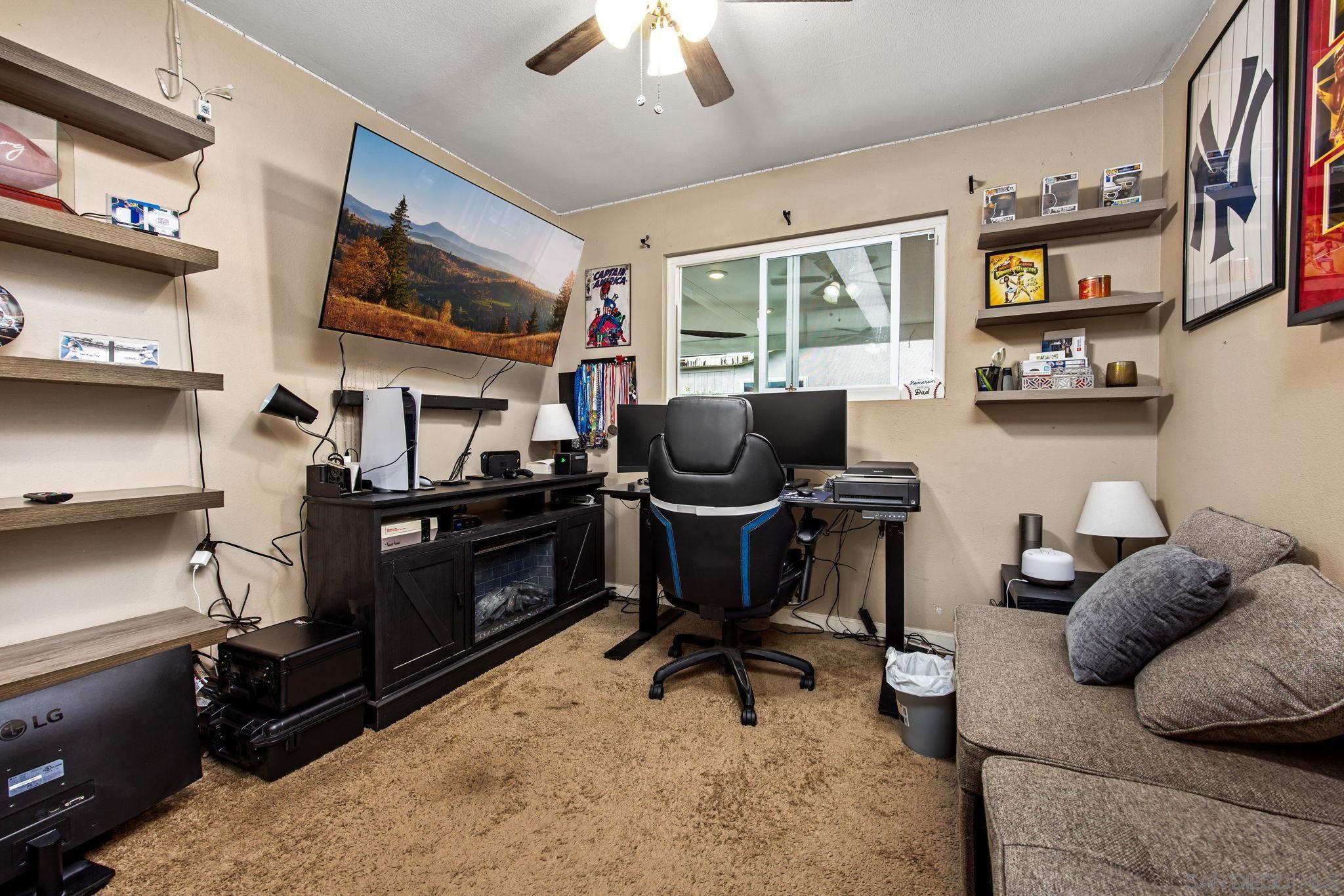 Detail Gallery Image 7 of 14 For 10726  Ironwood Ave, Santee,  CA 92071 - 4 Beds | 2 Baths