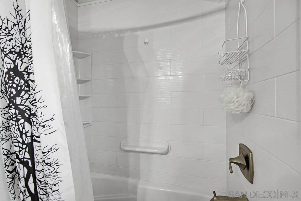 Detail Gallery Image 21 of 44 For 9525  High Park Ln, San Diego,  CA 92129 - 3 Beds | 2/1 Baths