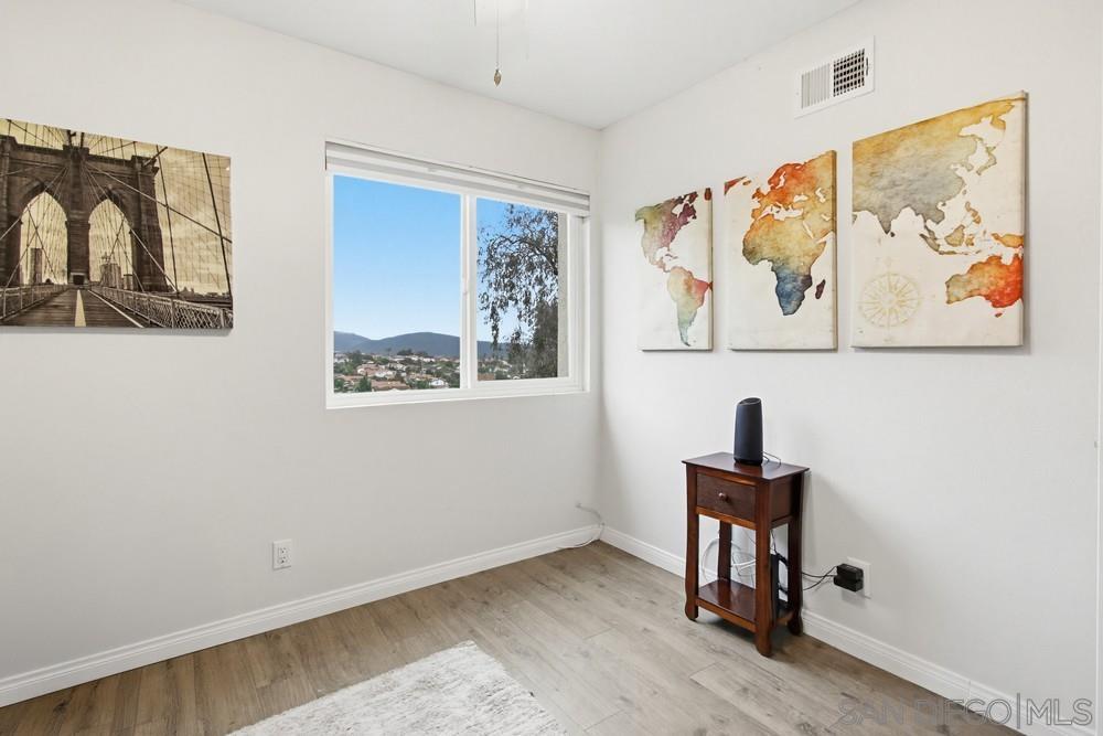 Detail Gallery Image 31 of 44 For 9525  High Park Ln, San Diego,  CA 92129 - 3 Beds | 2/1 Baths