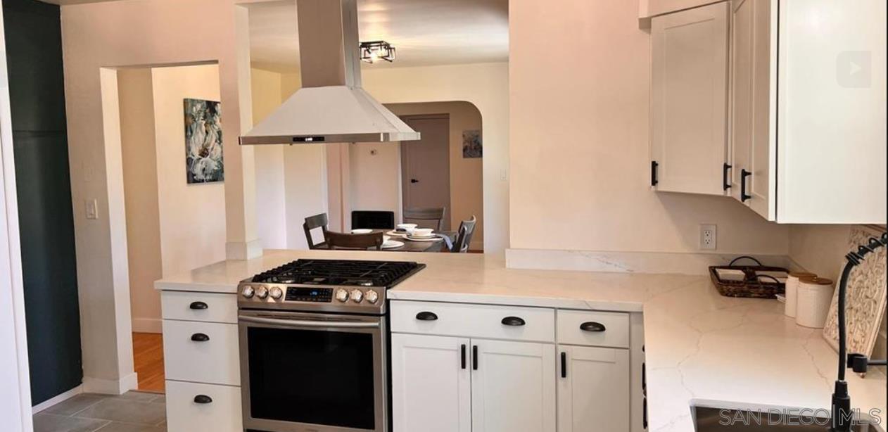 Detail Gallery Image 3 of 18 For , La Mesa,  CA 91941 - 3 Beds | 2 Baths