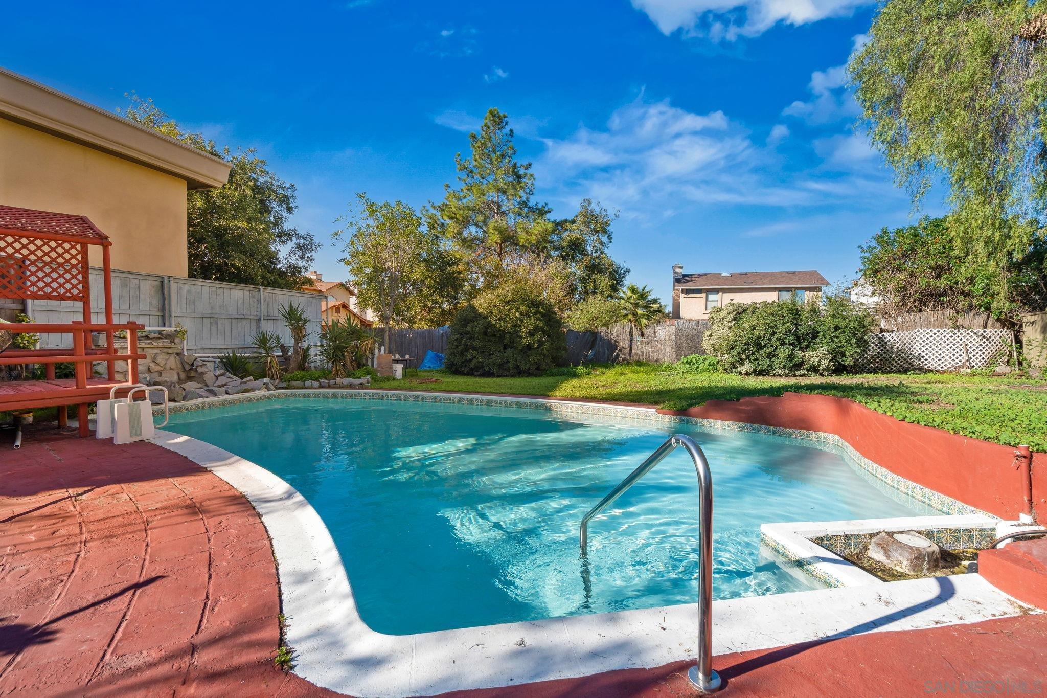 Detail Gallery Image 12 of 42 For 307 E Washington Ave, El Cajon,  CA 92020 - 4 Beds | 3 Baths