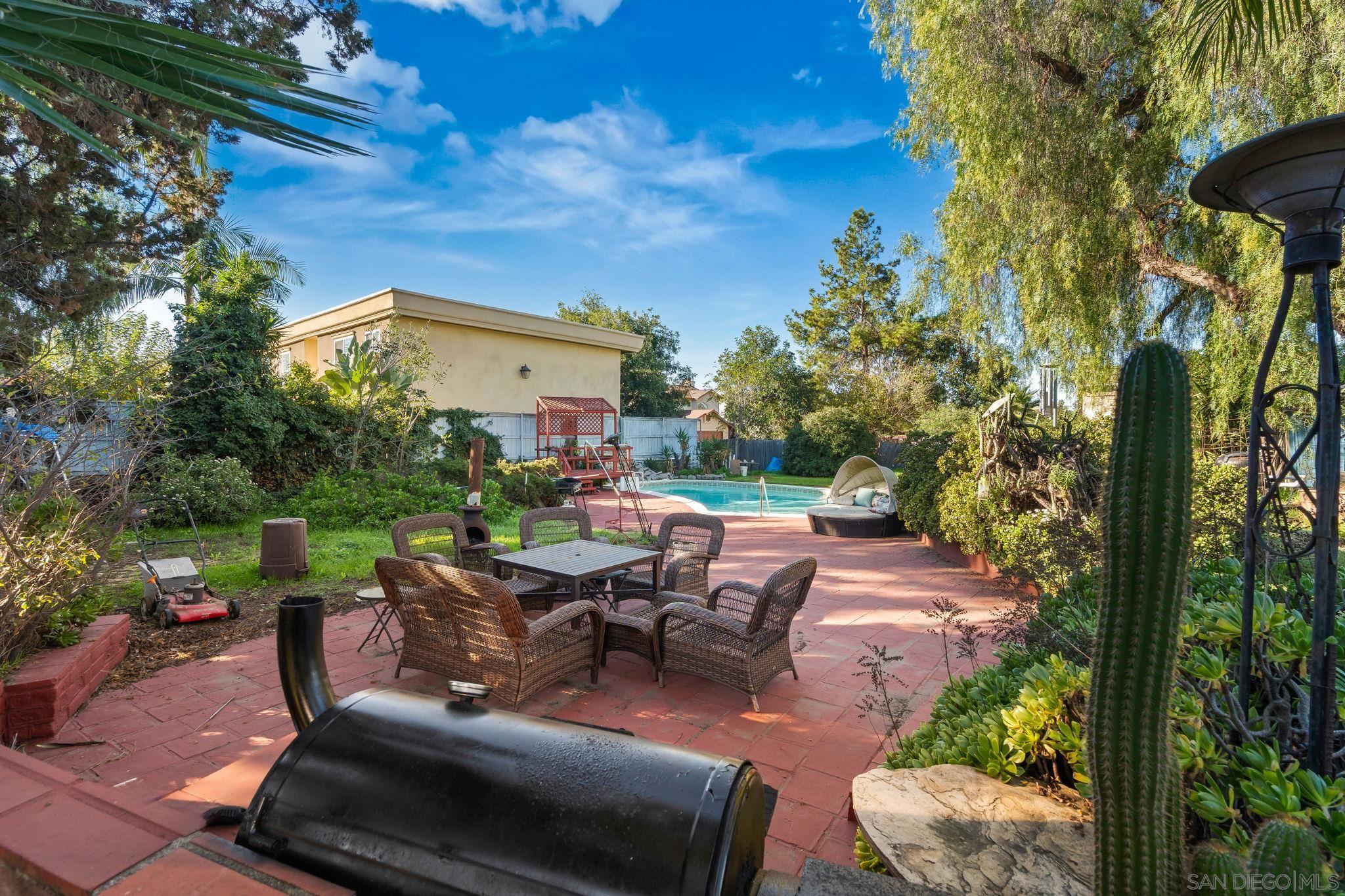 Detail Gallery Image 14 of 42 For 307 E Washington Ave, El Cajon,  CA 92020 - 4 Beds | 3 Baths