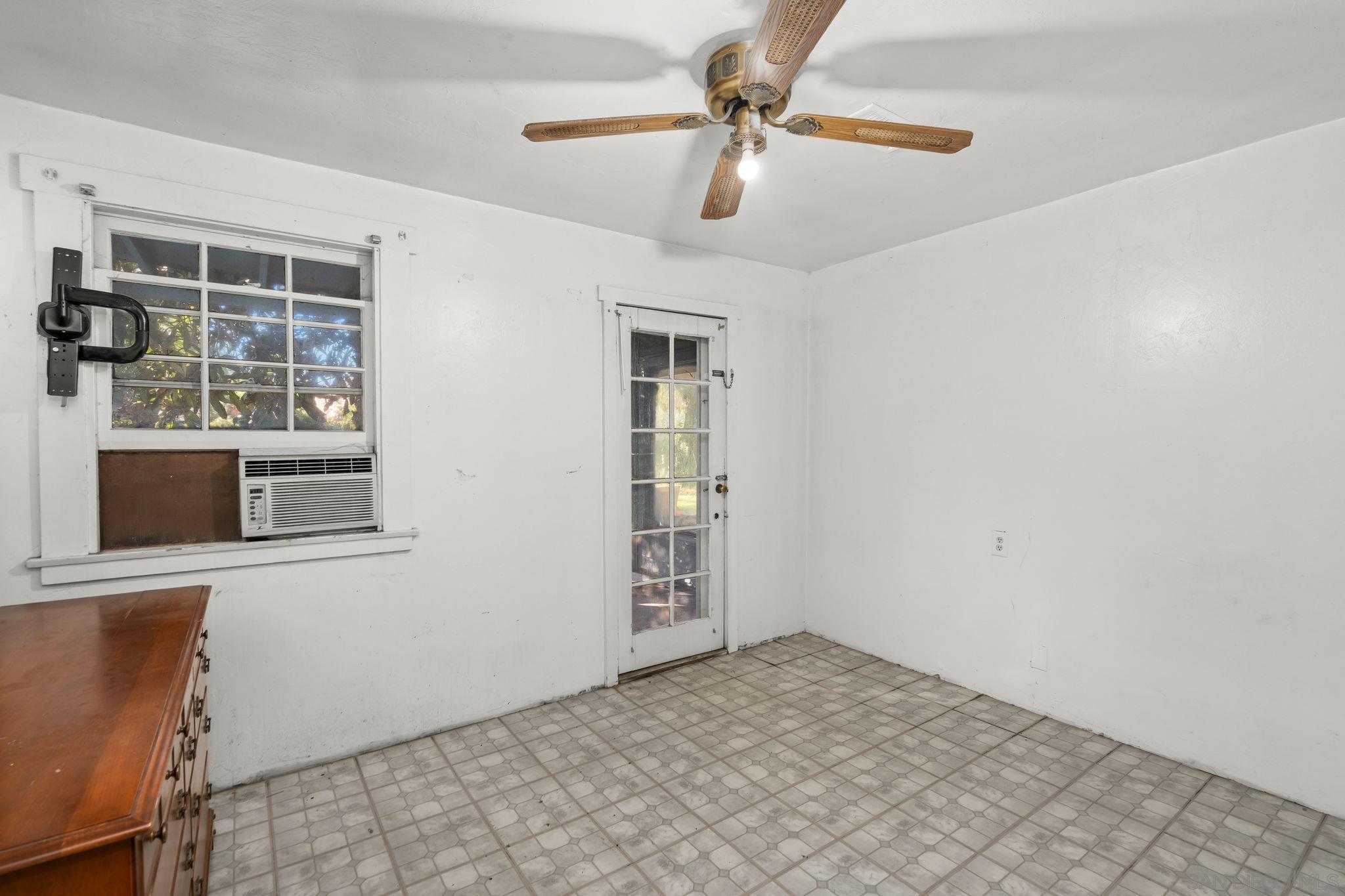 Detail Gallery Image 25 of 42 For 307 E Washington Ave, El Cajon,  CA 92020 - 4 Beds | 3 Baths