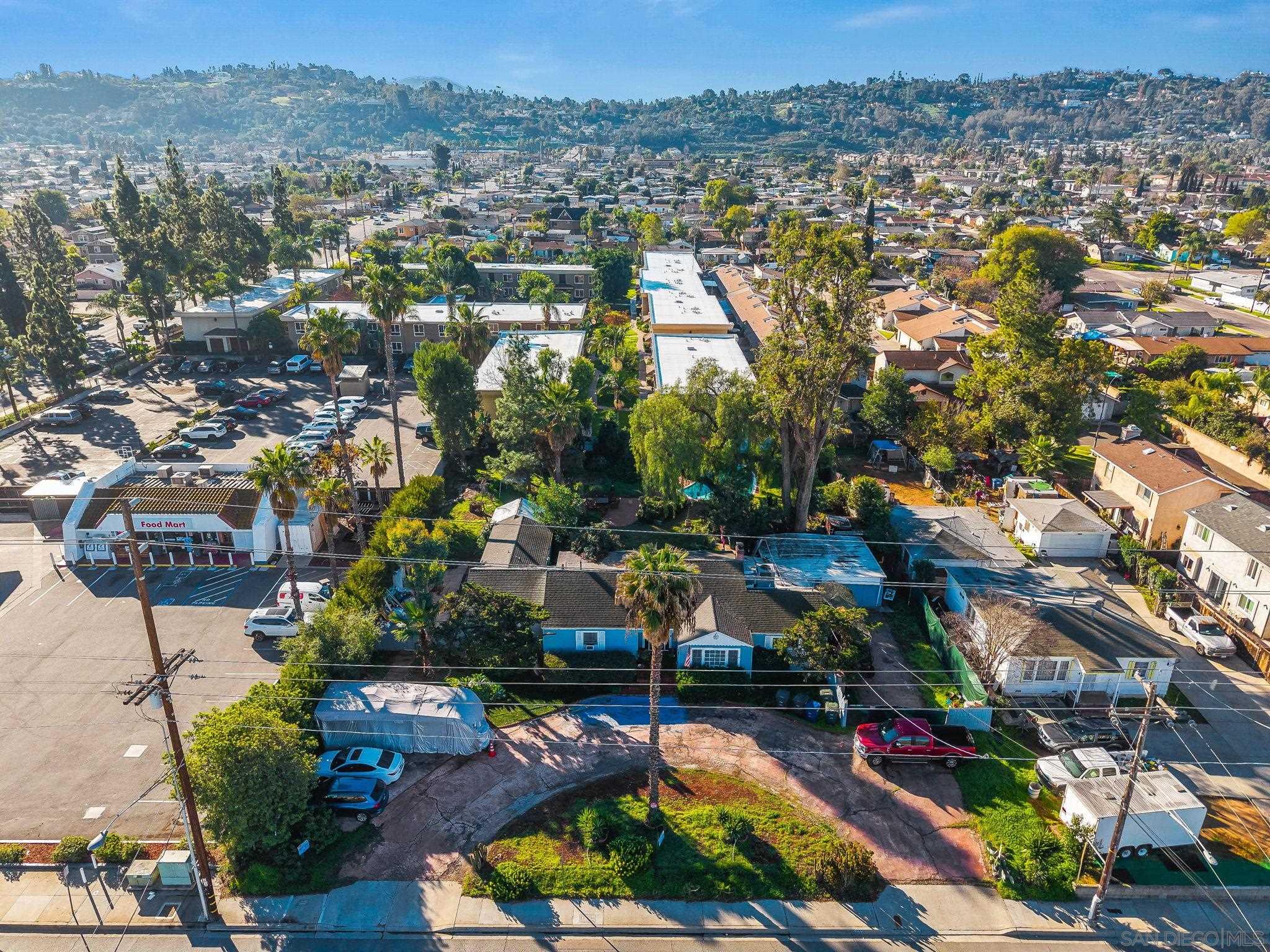 Detail Gallery Image 5 of 42 For 307 E Washington Ave, El Cajon,  CA 92020 - 4 Beds | 3 Baths