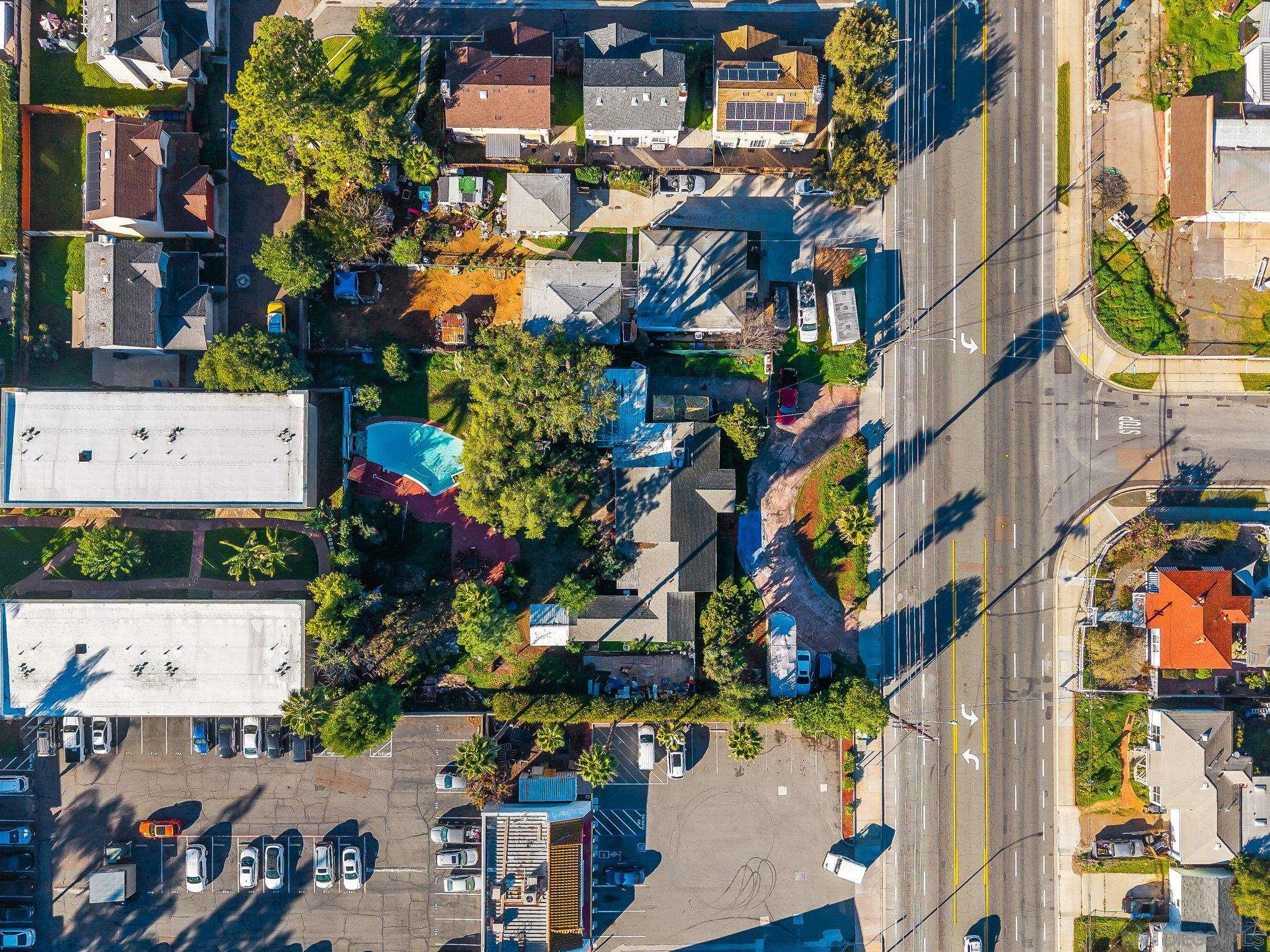 Detail Gallery Image 10 of 42 For 307 E Washington Ave, El Cajon,  CA 92020 - 4 Beds | 3 Baths