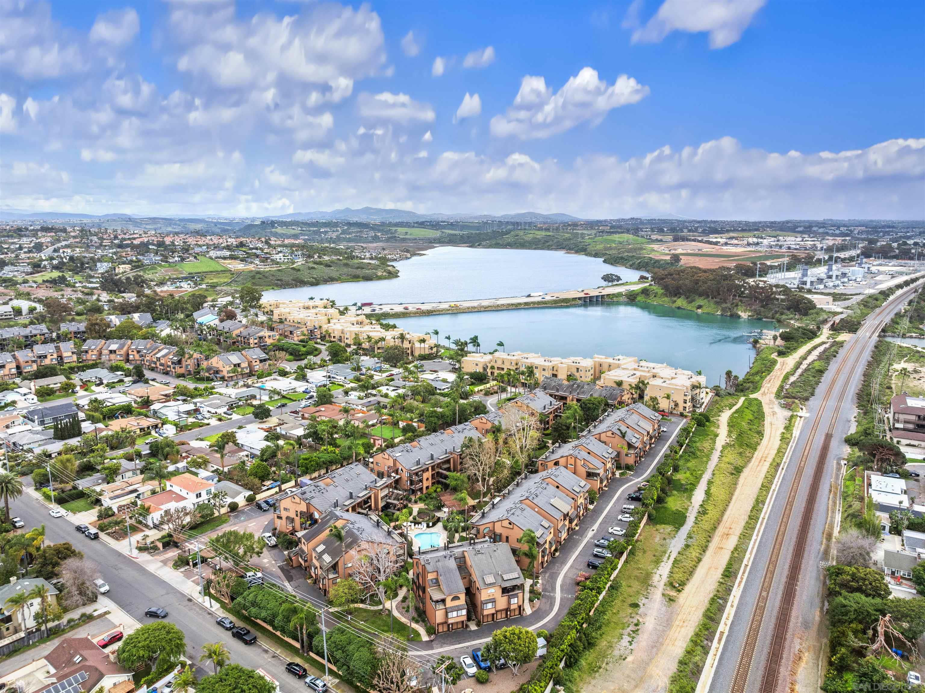 Detail Gallery Image 40 of 58 For 4008  Aguila St  #I,  Carlsbad,  CA 92008 - 2 Beds | 2/1 Baths