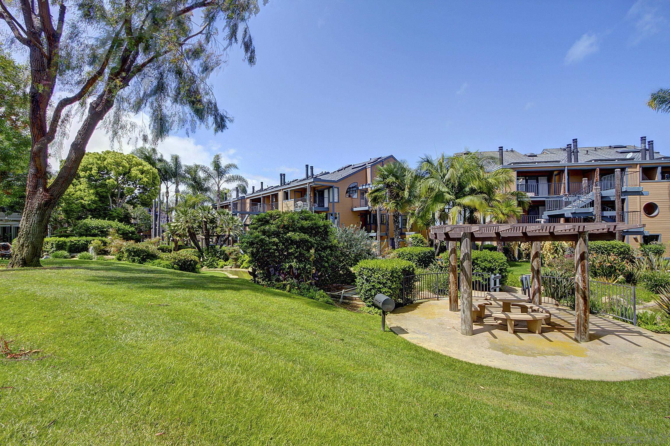 Detail Gallery Image 46 of 58 For 4008  Aguila St  #I,  Carlsbad,  CA 92008 - 2 Beds | 2/1 Baths