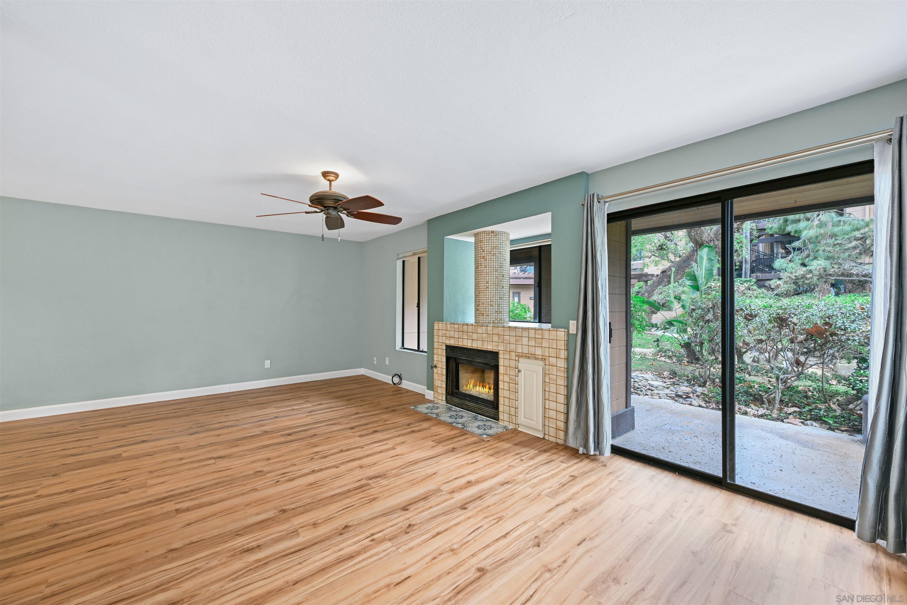 Detail Gallery Image 8 of 58 For 4008  Aguila St  #I,  Carlsbad,  CA 92008 - 2 Beds | 2/1 Baths