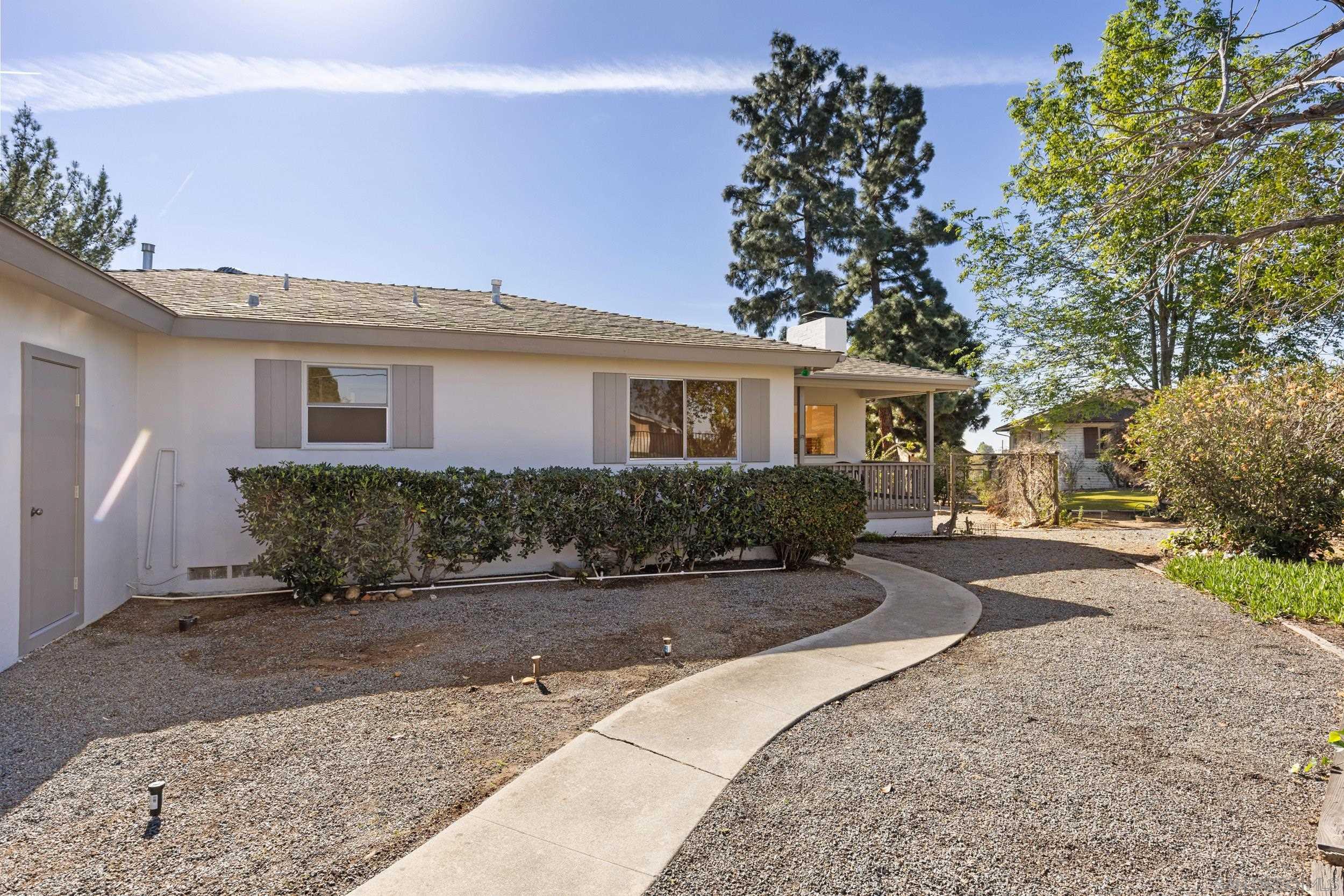 Detail Gallery Image 2 of 50 For 905  Loma Ct, El Cajon,  CA 92020 - 2 Beds | 1 Baths