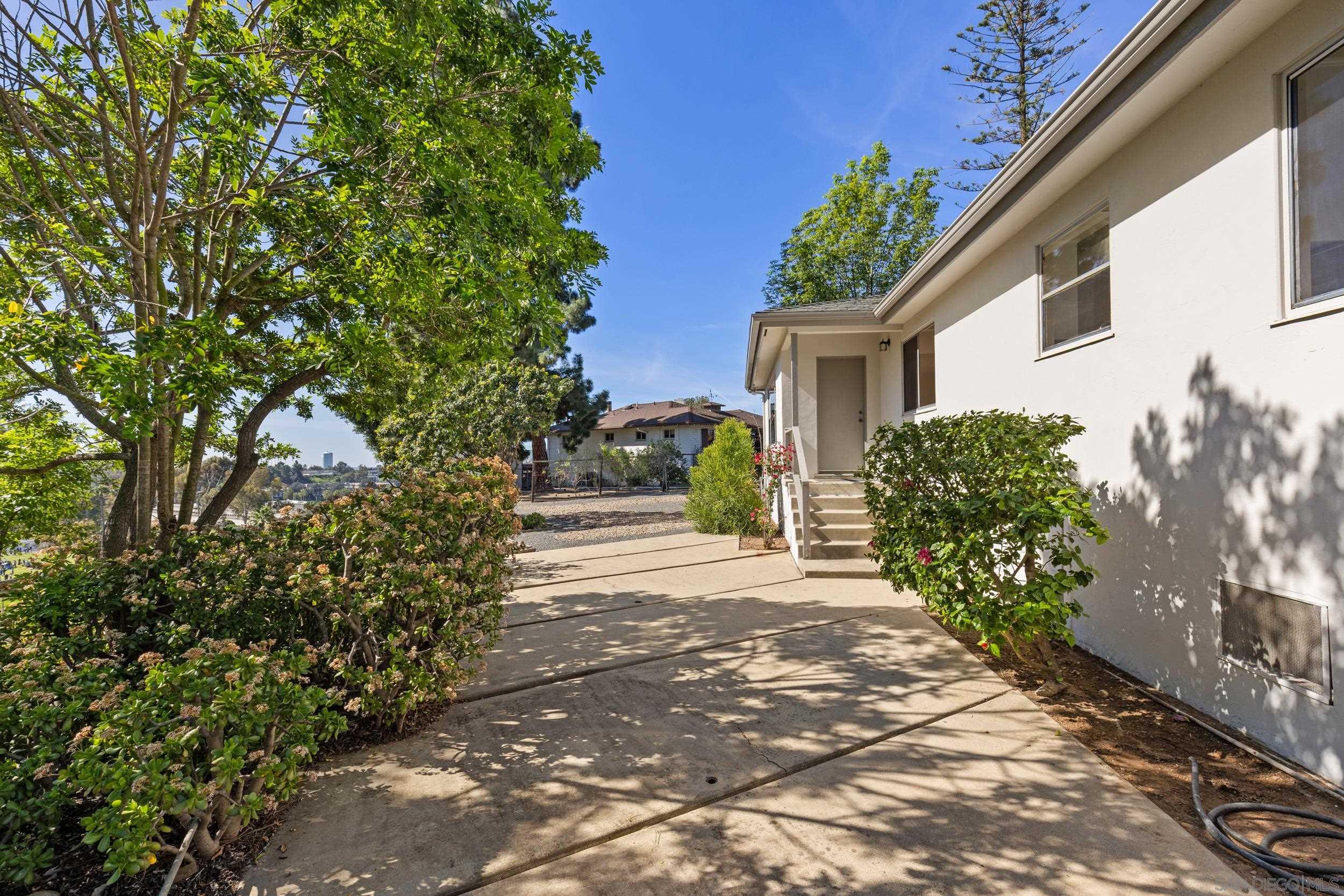 Detail Gallery Image 35 of 50 For 905  Loma Ct, El Cajon,  CA 92020 - 2 Beds | 1 Baths