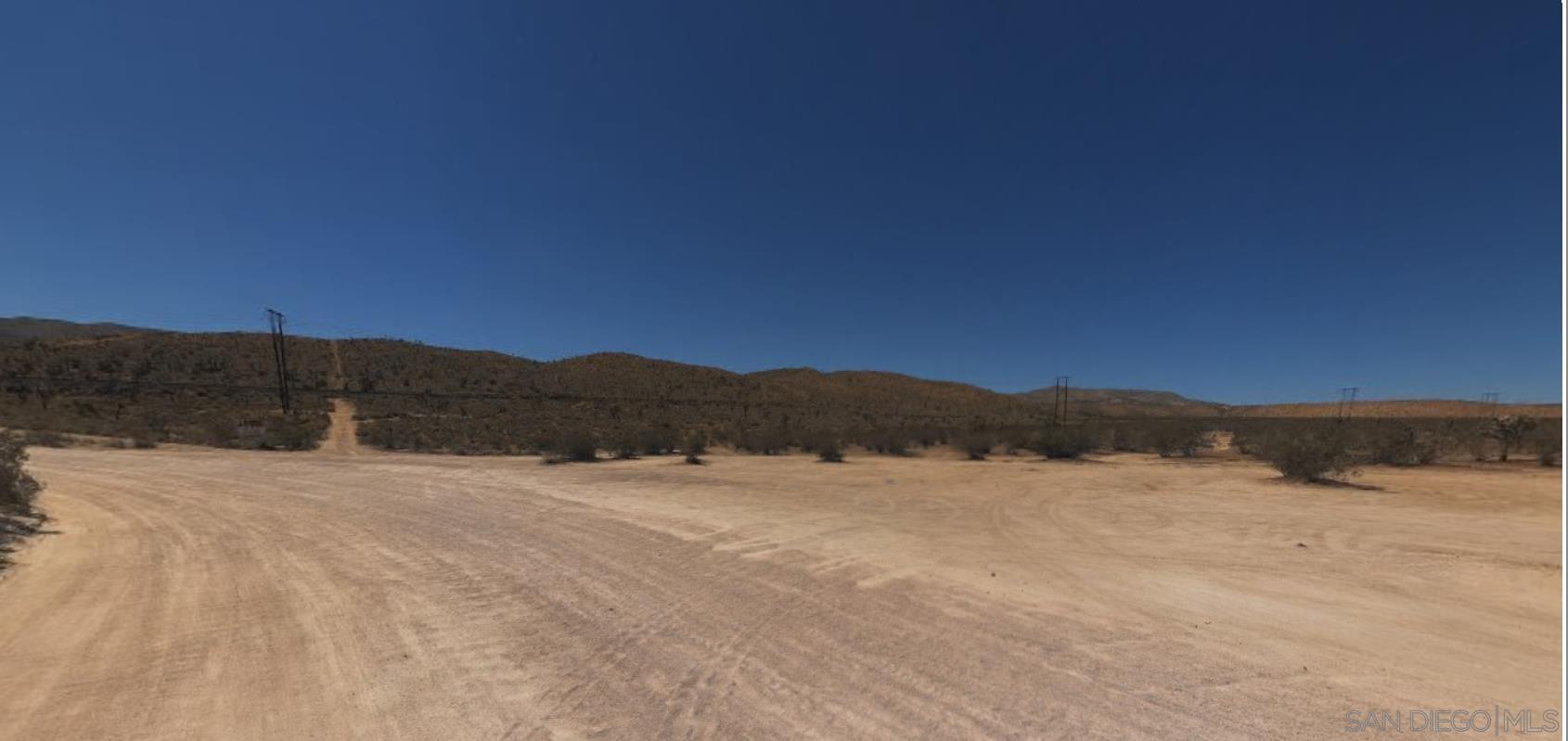 Detail Gallery Image 2 of 2 For , Apple Valley,  CA 92308 - – Beds | – Baths