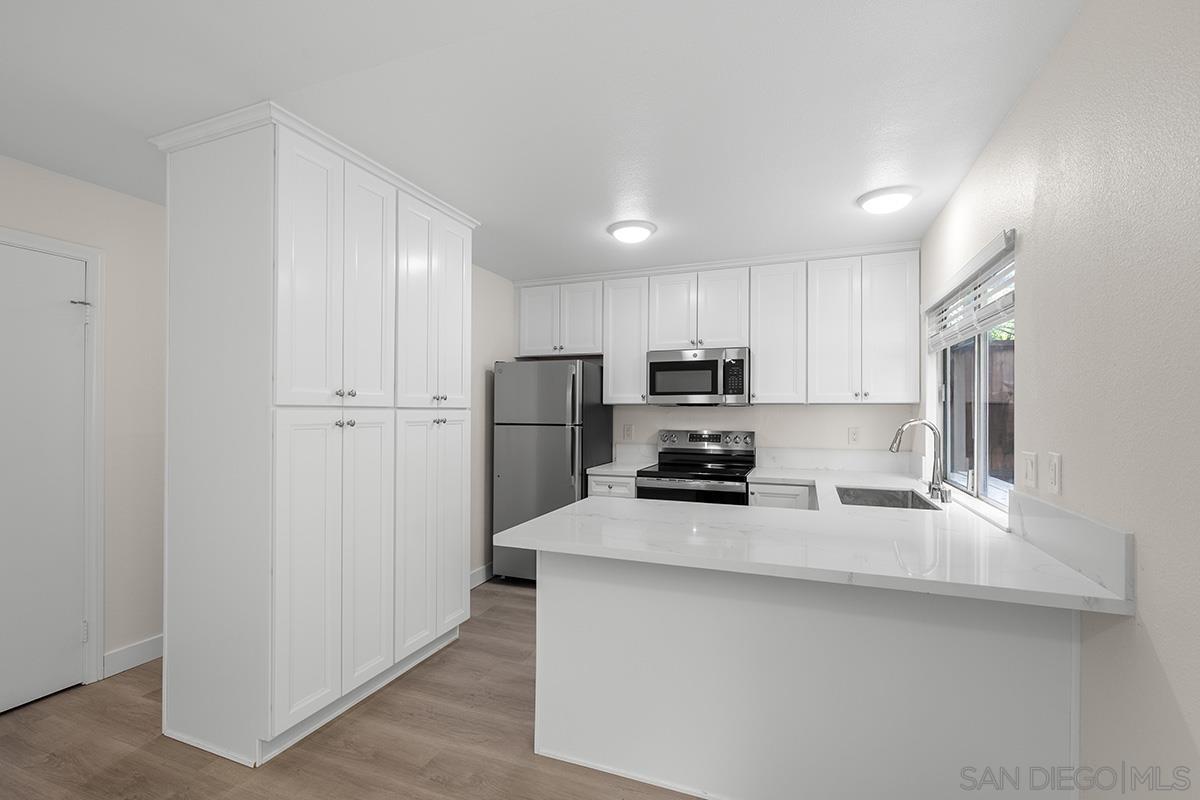 Detail Gallery Image 14 of 43 For 5352  Lake Murray Blvd, La Mesa,  CA 91942 - 2 Beds | 2/1 Baths