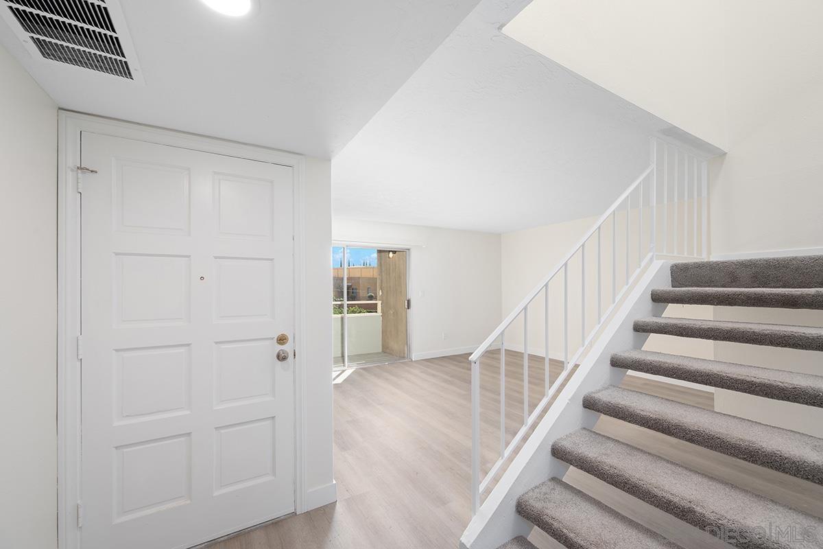 Detail Gallery Image 7 of 43 For 5352  Lake Murray Blvd, La Mesa,  CA 91942 - 2 Beds | 2/1 Baths