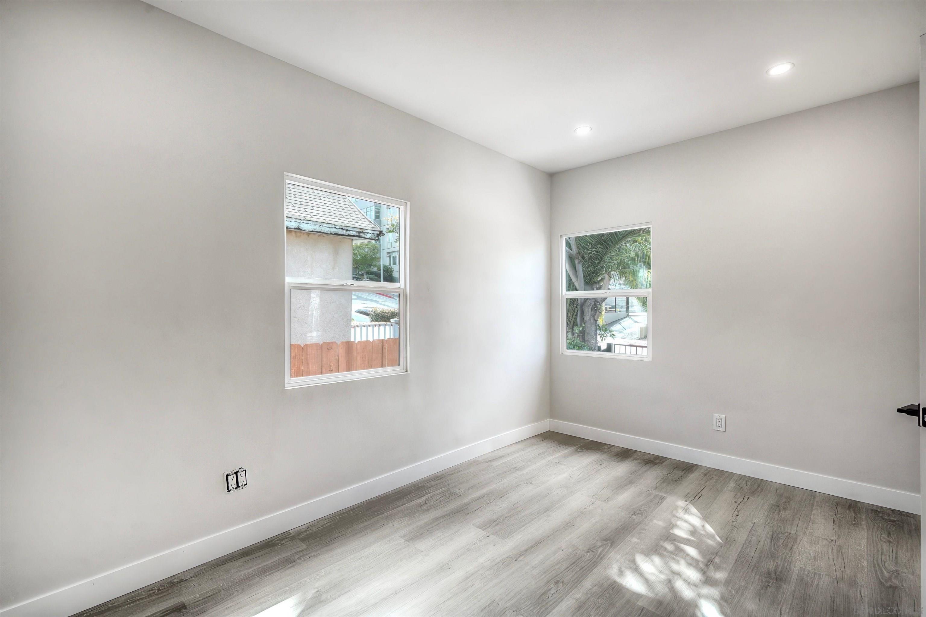 Detail Gallery Image 12 of 32 For 2548  Island Ave, San Diego,  CA 92102 - 4 Beds | 2 Baths