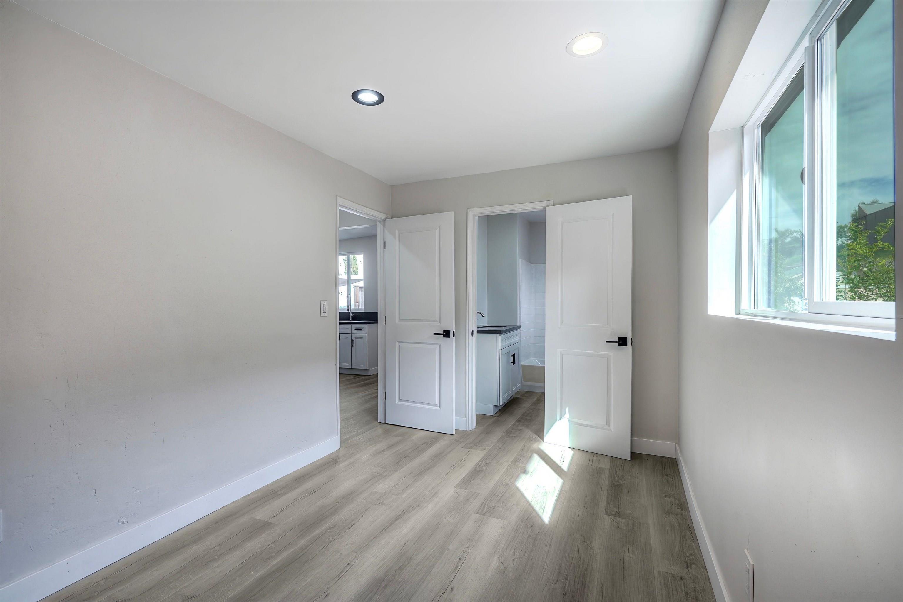 Detail Gallery Image 16 of 32 For 2548  Island Ave, San Diego,  CA 92102 - 4 Beds | 2 Baths