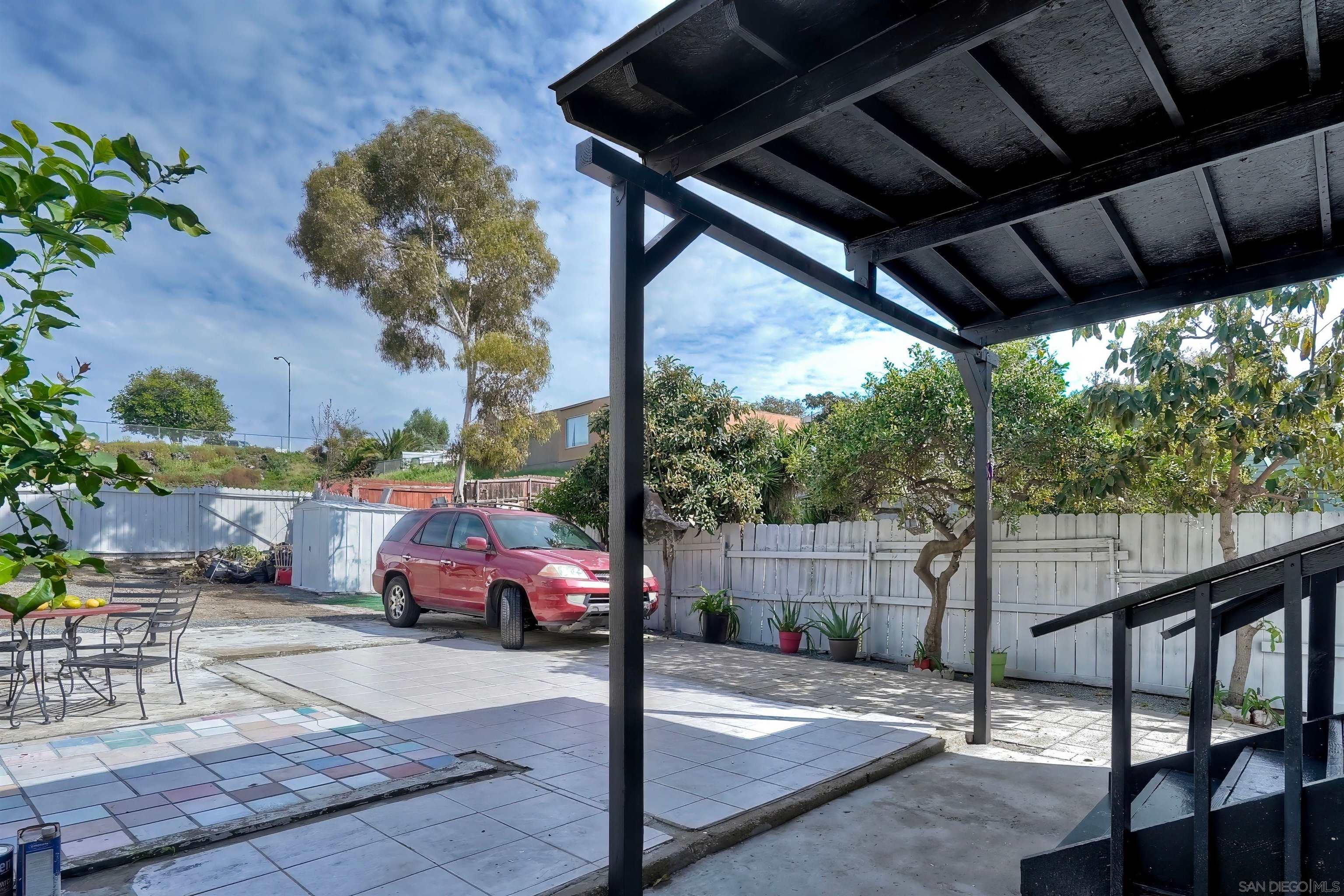 Detail Gallery Image 28 of 32 For 2548  Island Ave, San Diego,  CA 92102 - 4 Beds | 2 Baths