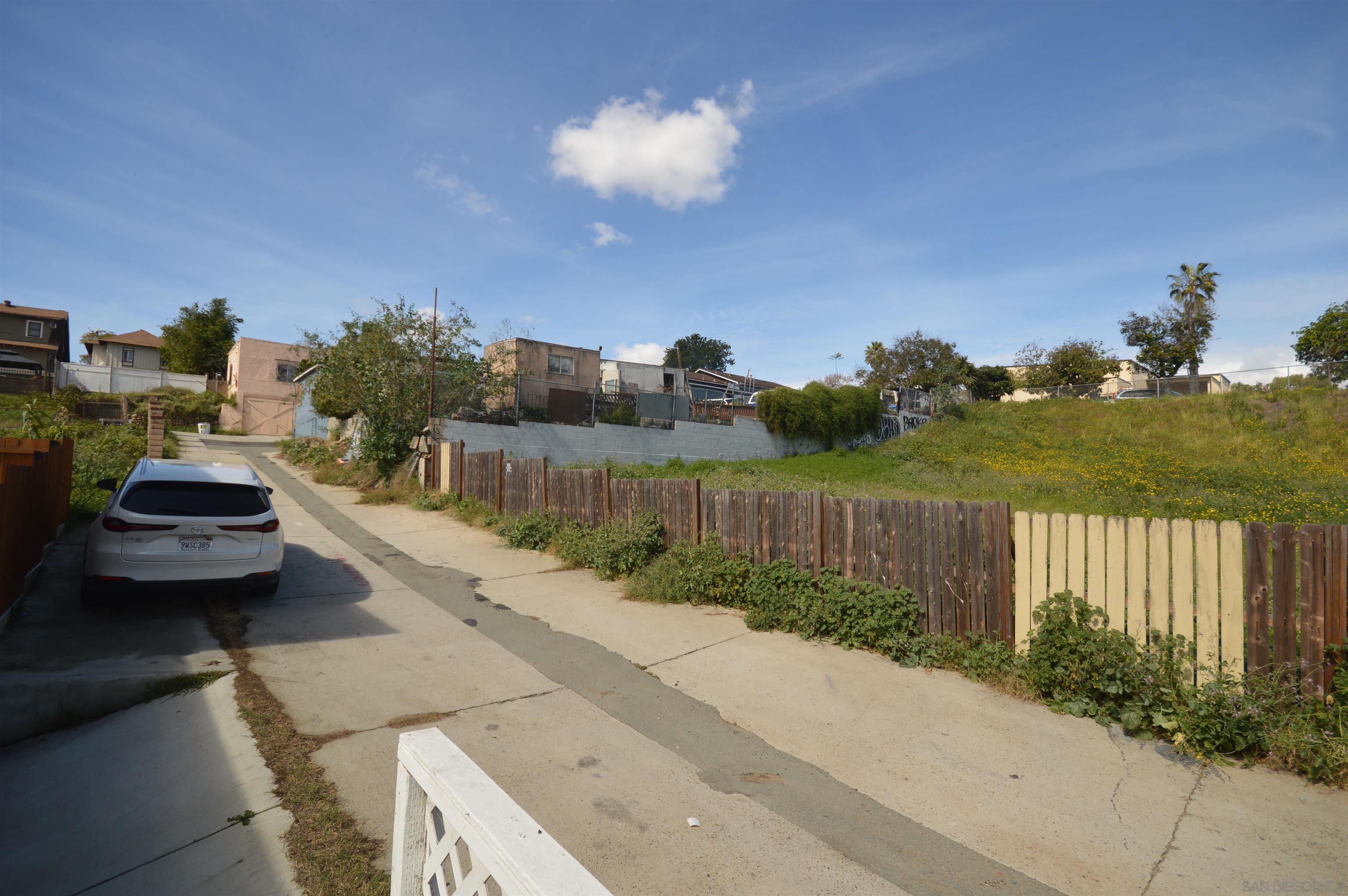 Detail Gallery Image 31 of 32 For 2548  Island Ave, San Diego,  CA 92102 - 4 Beds | 2 Baths