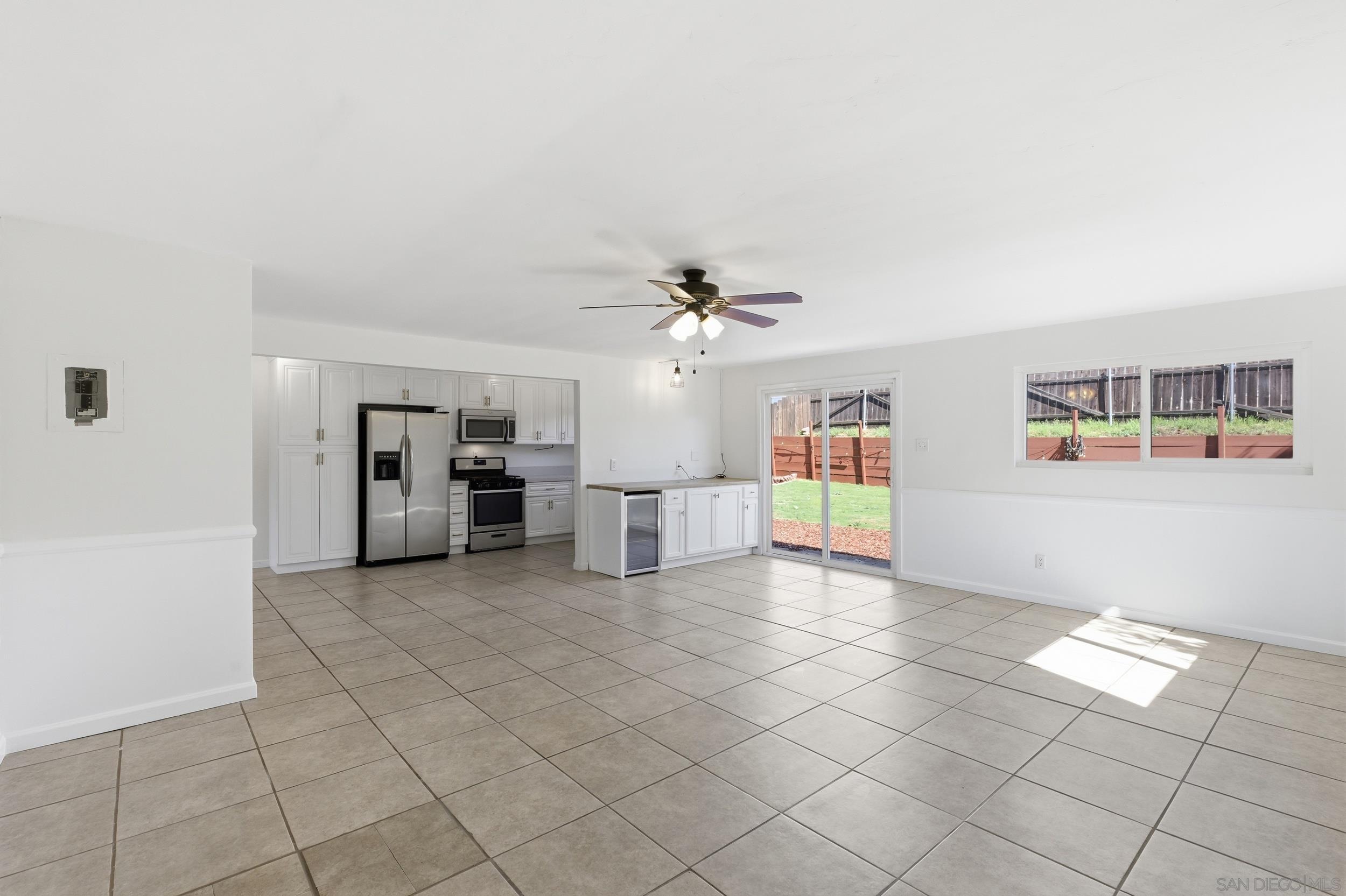 Detail Gallery Image 15 of 29 For 9241  Bloomdale St, Santee,  CA 92071 - 3 Beds | 2 Baths