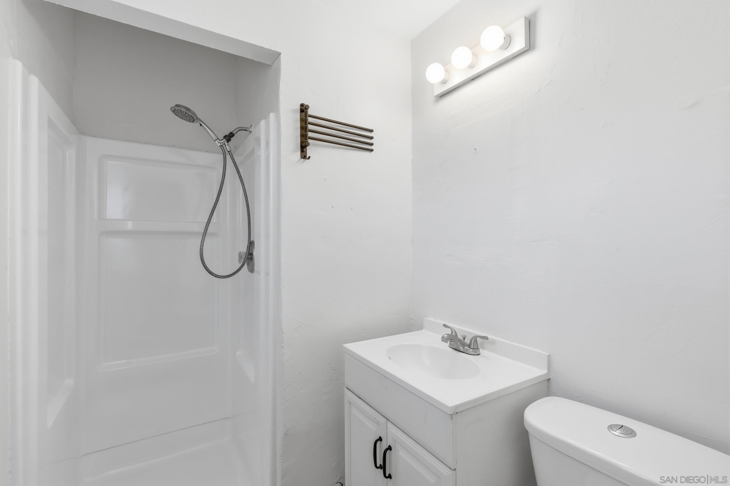 Detail Gallery Image 18 of 29 For 9241  Bloomdale St, Santee,  CA 92071 - 3 Beds | 2 Baths