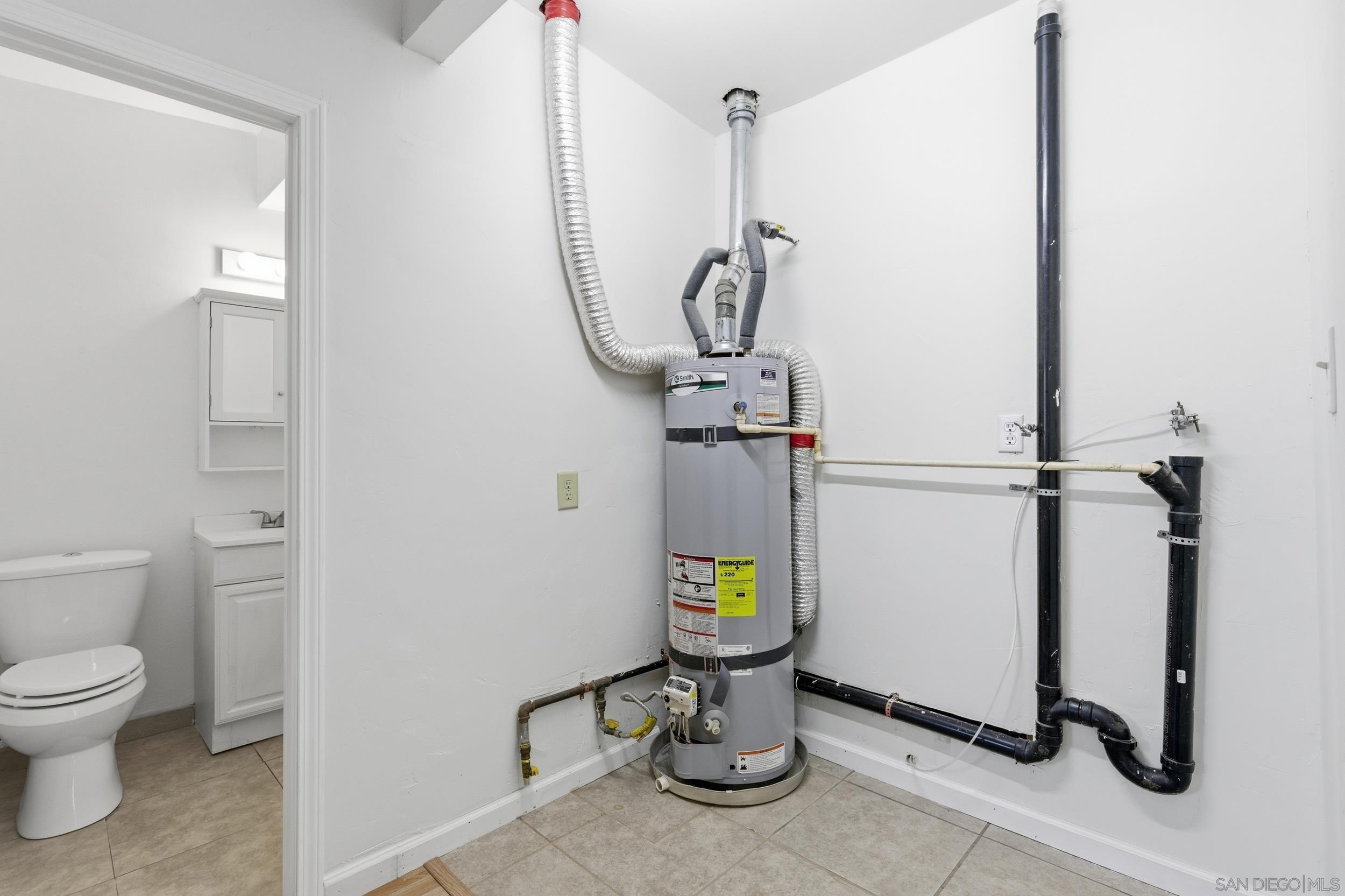 Detail Gallery Image 27 of 29 For 9241  Bloomdale St, Santee,  CA 92071 - 3 Beds | 2 Baths