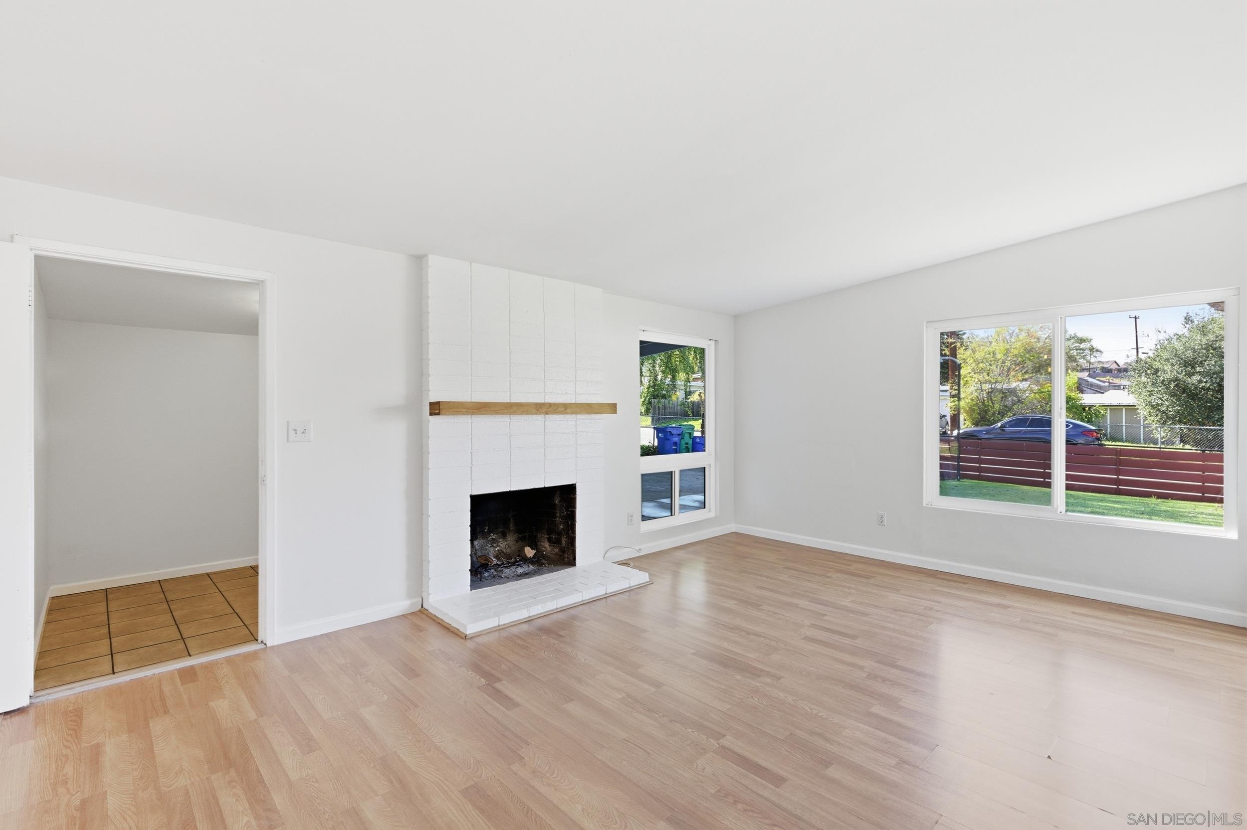 Detail Gallery Image 6 of 29 For 9241  Bloomdale St, Santee,  CA 92071 - 3 Beds | 2 Baths