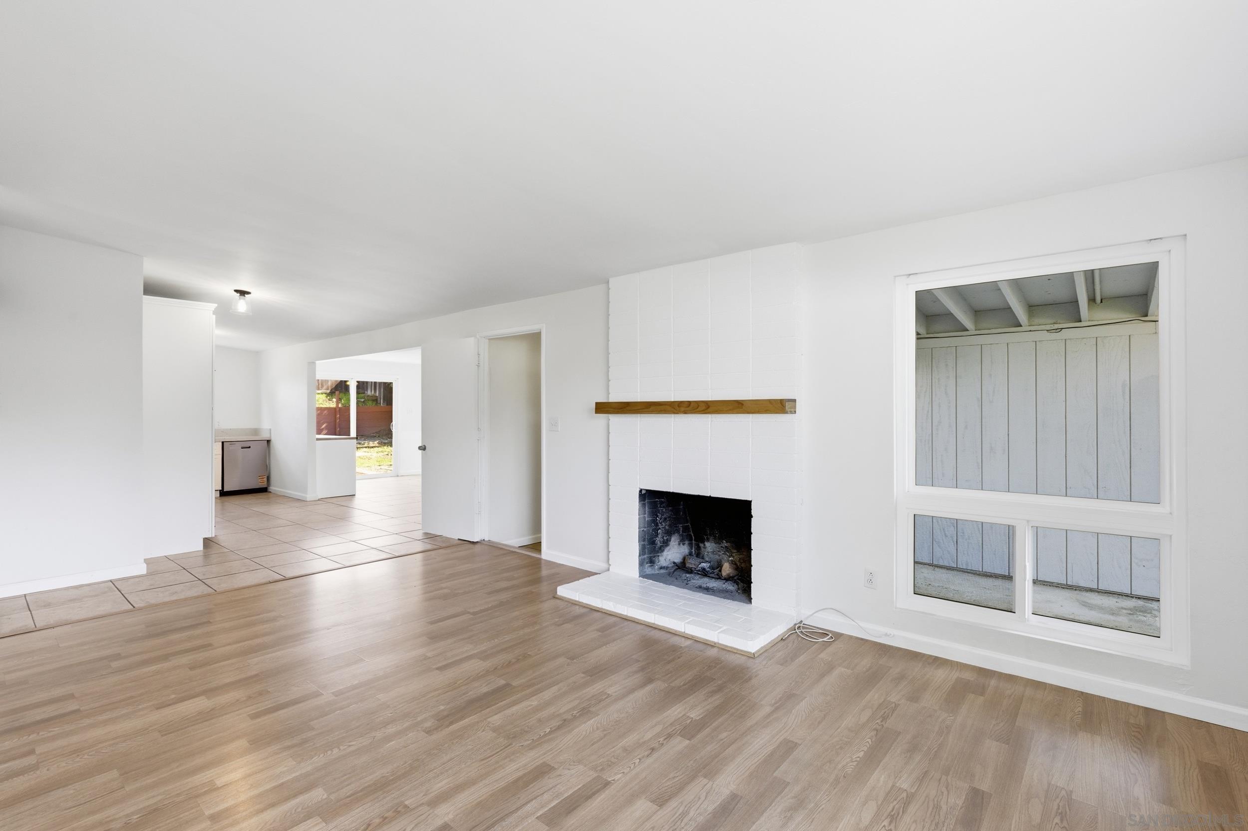 Detail Gallery Image 7 of 29 For 9241  Bloomdale St, Santee,  CA 92071 - 3 Beds | 2 Baths