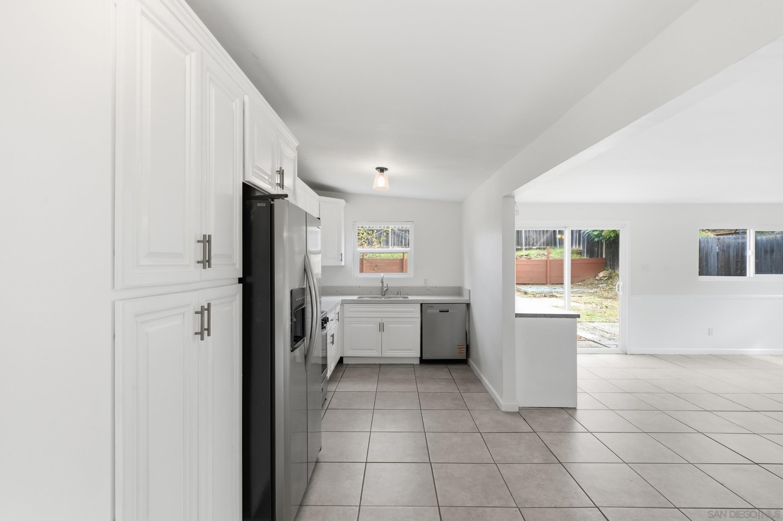 Detail Gallery Image 9 of 29 For 9241  Bloomdale St, Santee,  CA 92071 - 3 Beds | 2 Baths