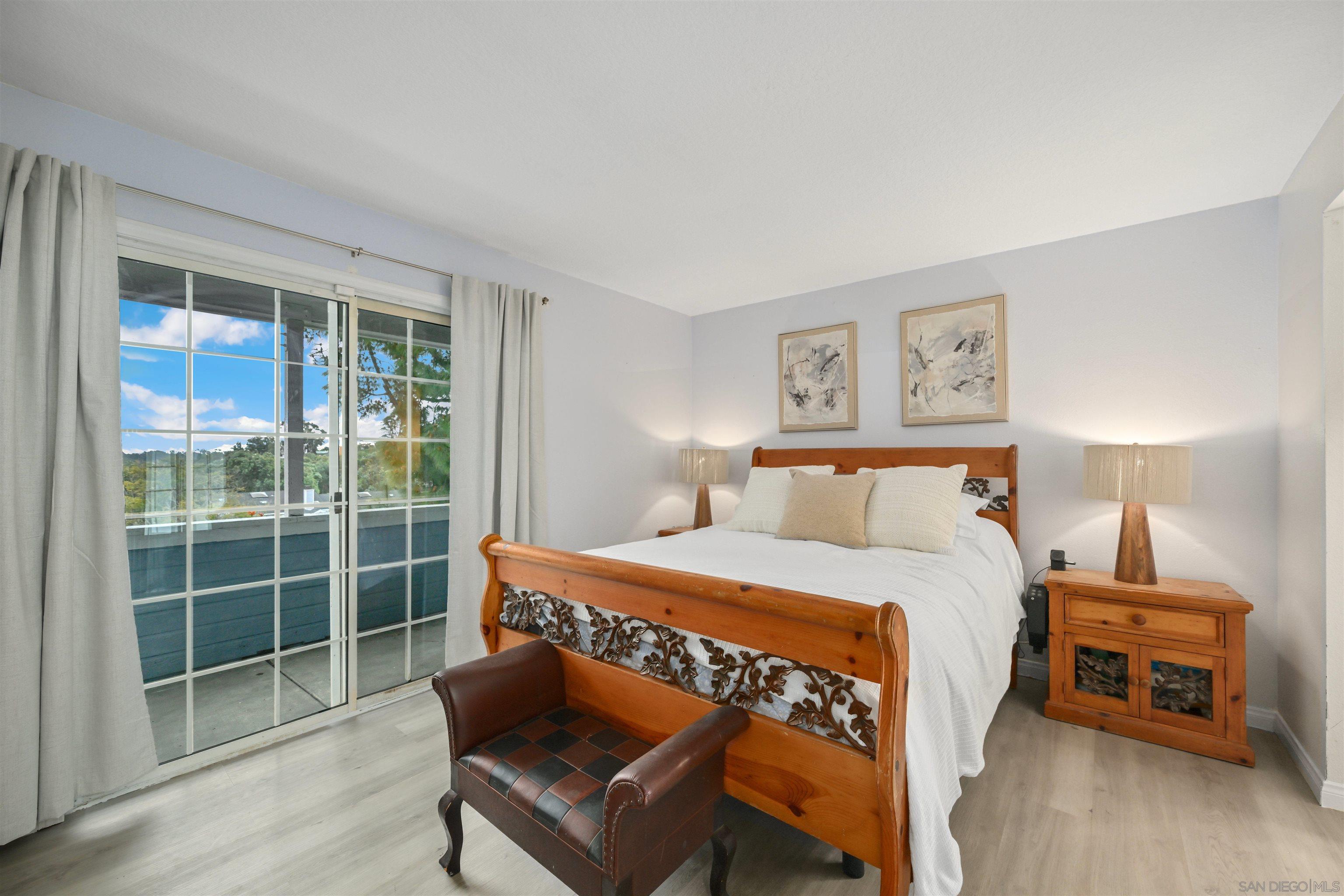 Detail Gallery Image 12 of 25 For 2835  Valley Vista Way, Oceanside,  CA 92054 - 2 Beds | 2/1 Baths