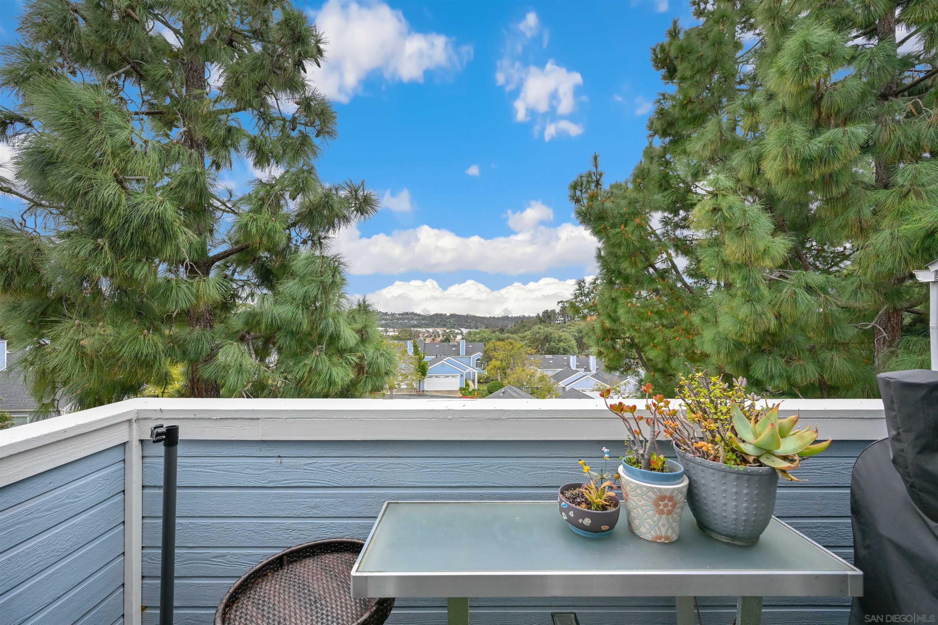 Detail Gallery Image 19 of 25 For 2835  Valley Vista Way, Oceanside,  CA 92054 - 2 Beds | 2/1 Baths