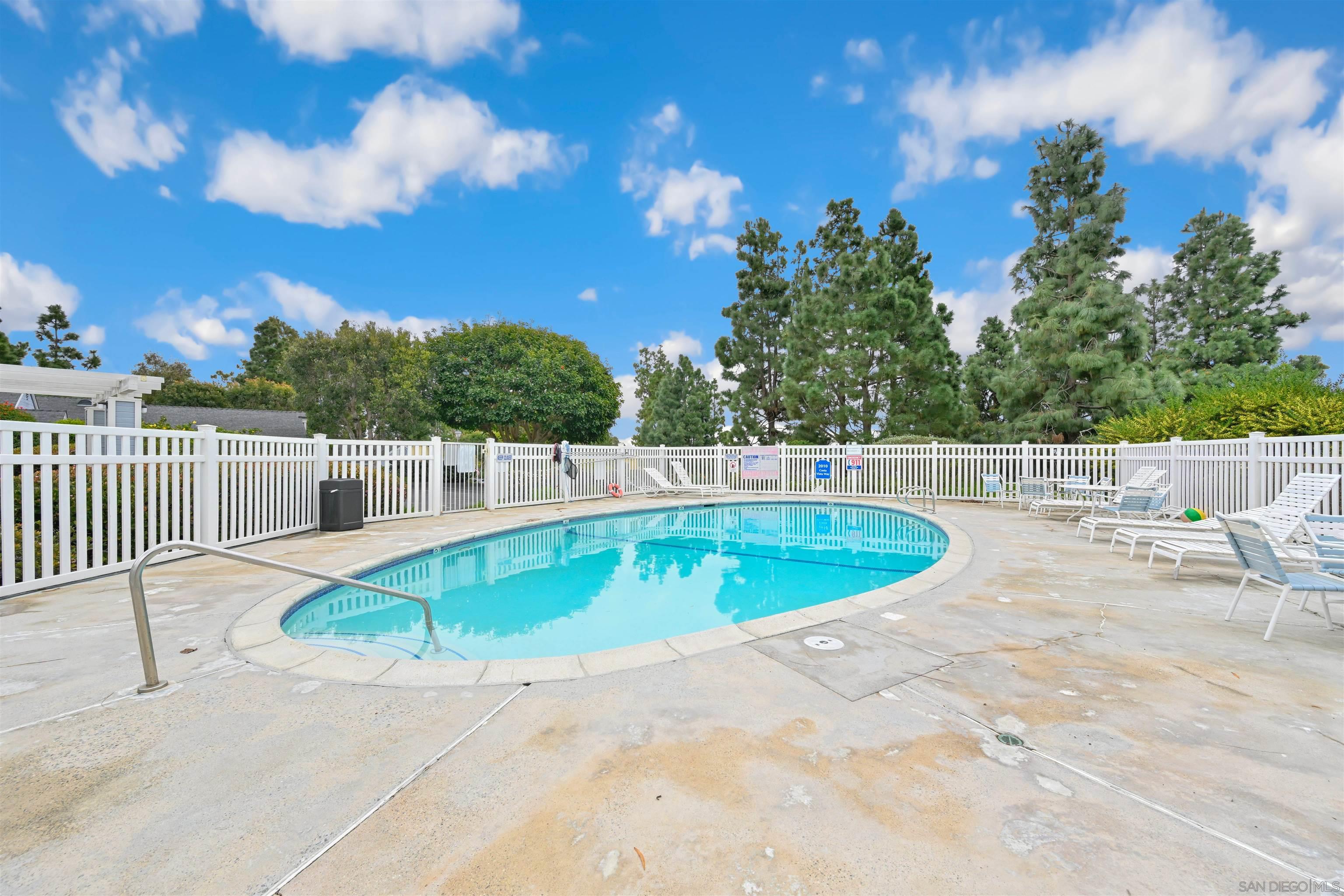 Detail Gallery Image 24 of 25 For 2835  Valley Vista Way, Oceanside,  CA 92054 - 2 Beds | 2/1 Baths