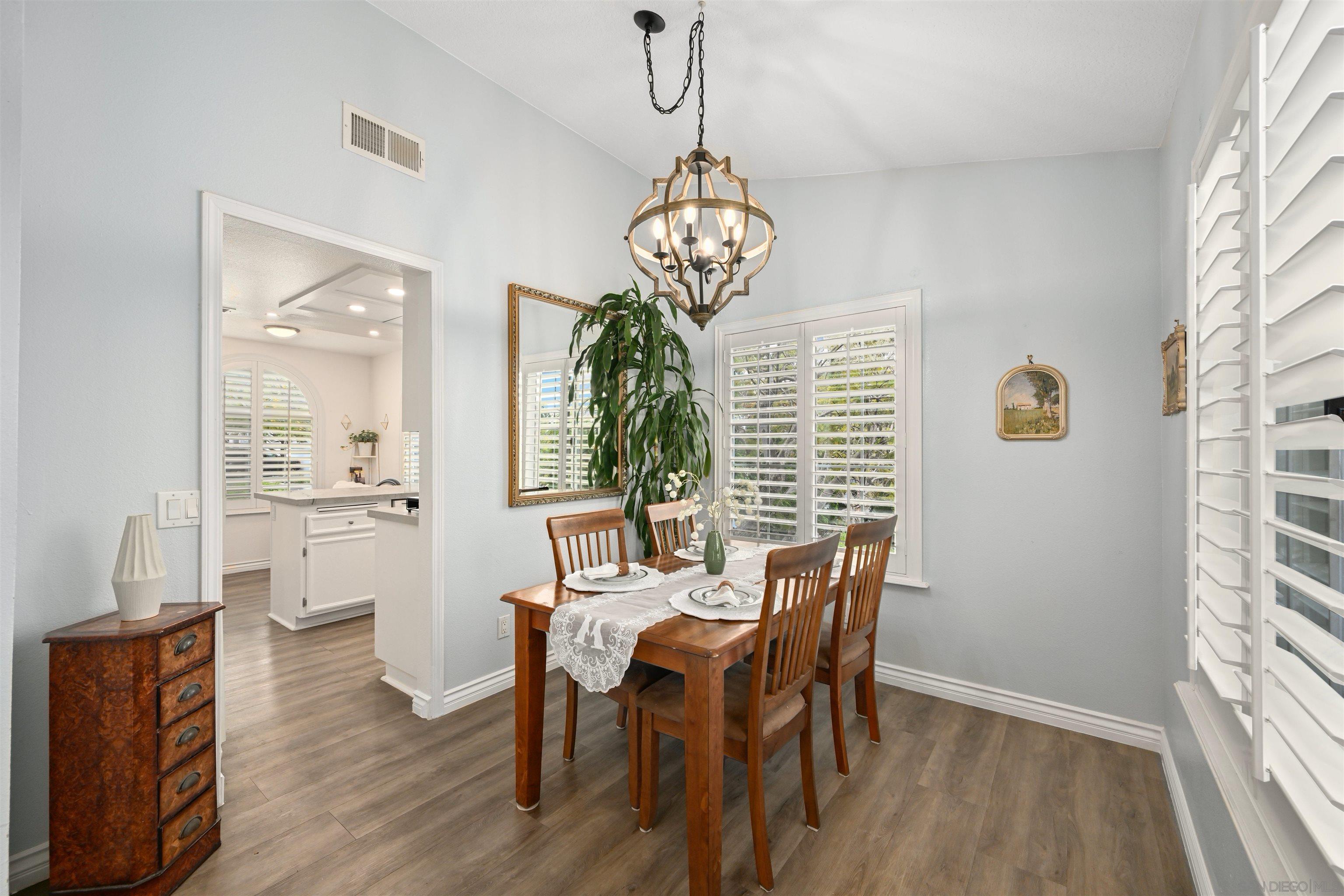 Detail Gallery Image 9 of 25 For 2835  Valley Vista Way, Oceanside,  CA 92054 - 2 Beds | 2/1 Baths