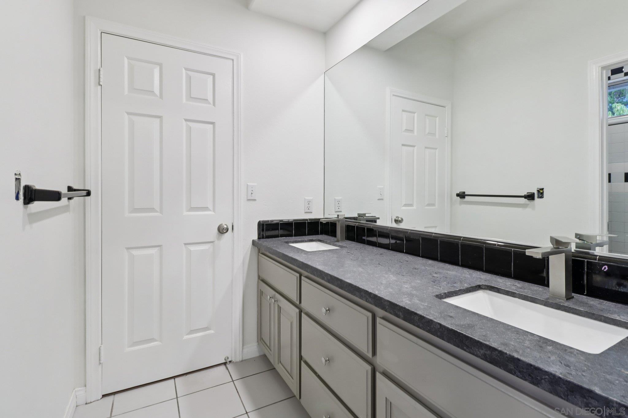 Detail Gallery Image 30 of 57 For 1240  Vista Sierra Drive, El Cajon,  CA 92019 - 5 Beds | 4 Baths