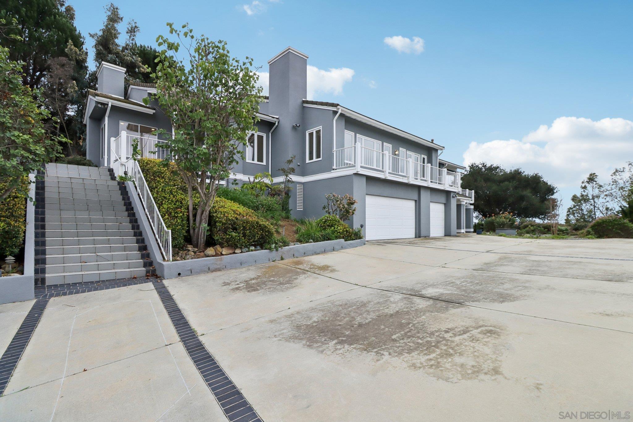 Detail Gallery Image 7 of 57 For 1240  Vista Sierra Drive, El Cajon,  CA 92019 - 5 Beds | 4 Baths