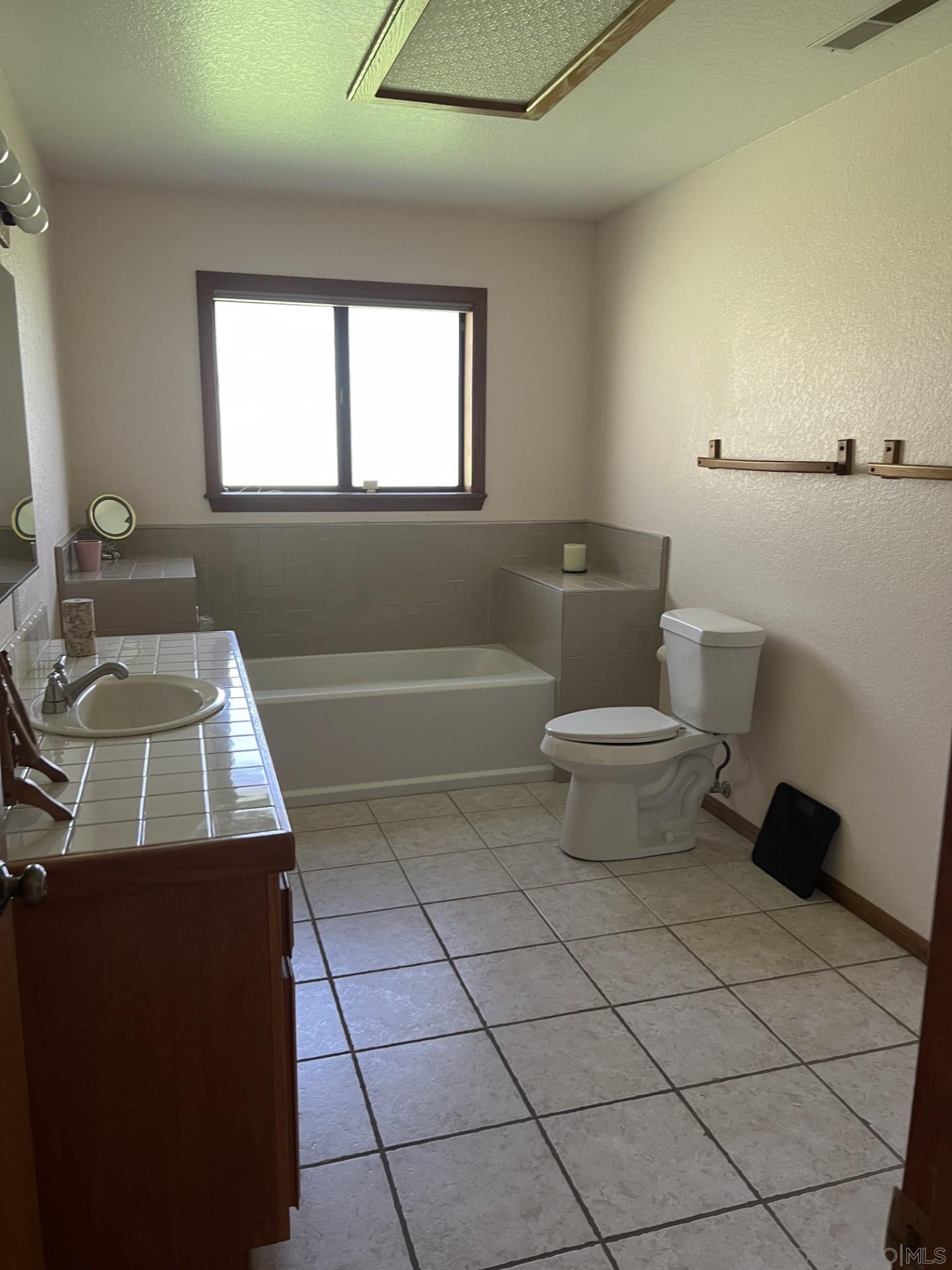 Detail Gallery Image 20 of 20 For 15976  Eagle View Ln, Valley Center,  CA 92082 - 4 Beds | 2 Baths