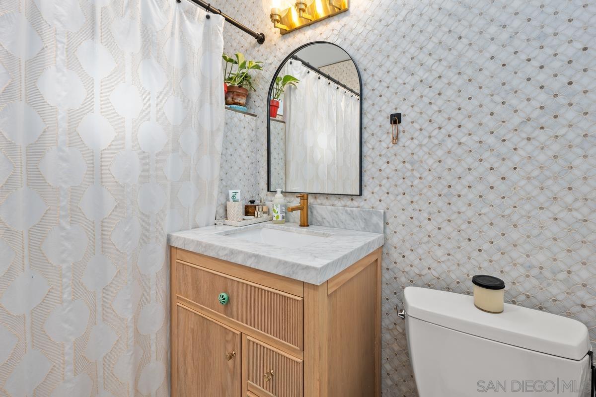 Detail Gallery Image 12 of 32 For 800  3rd St, Coronado,  CA 92118 - 2 Beds | 1 Baths