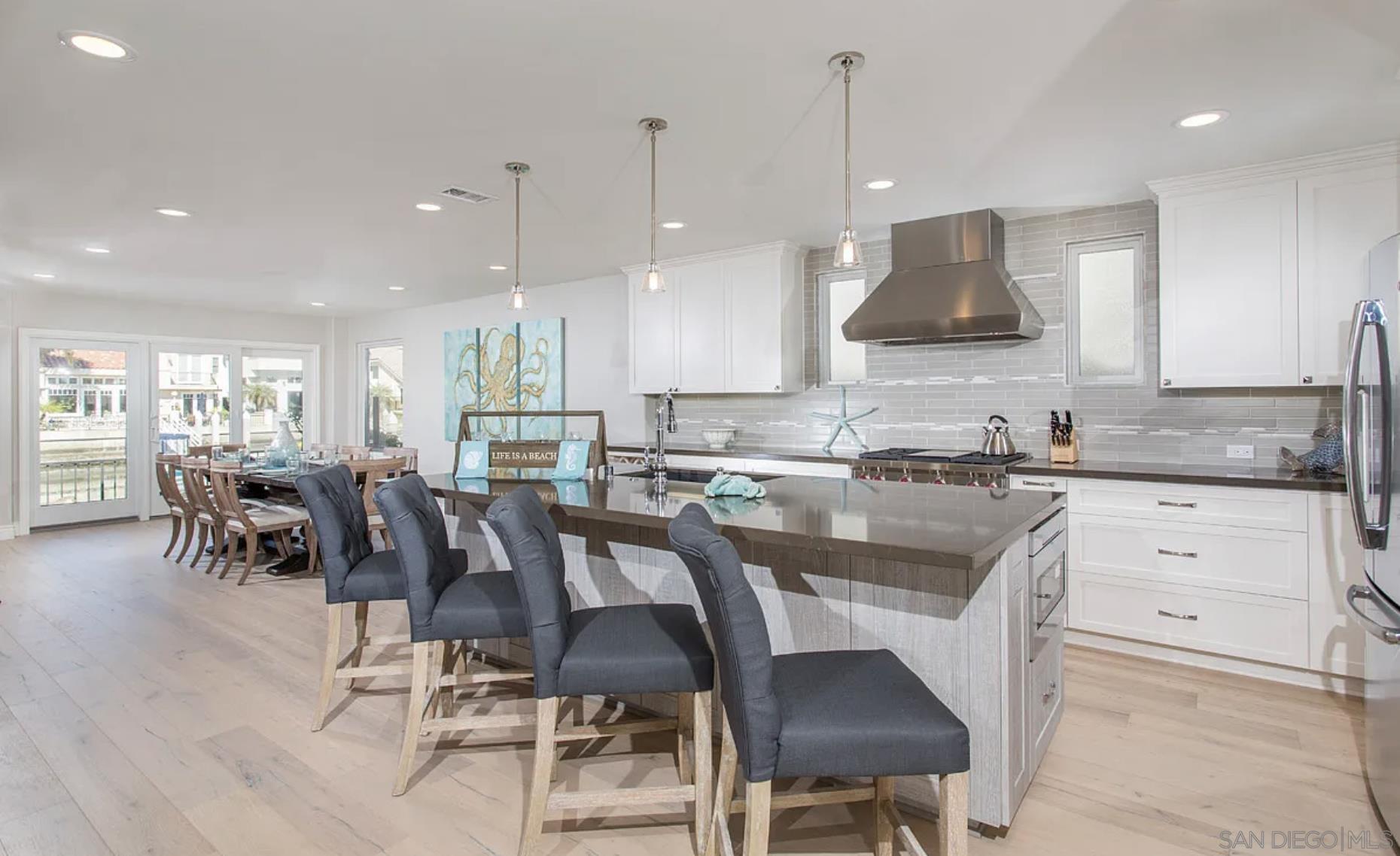 Detail Gallery Image 11 of 29 For 48  Spinnaker Way, Coronado,  CA 92118 - 4 Beds | 3 Baths