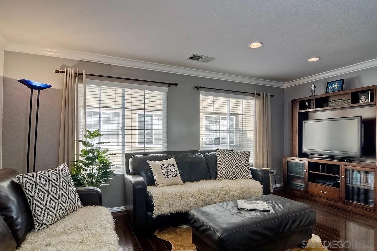 Detail Gallery Image 12 of 18 For 3738  Mykonos, San Diego,  CA 92130 - 3 Beds | 2/1 Baths