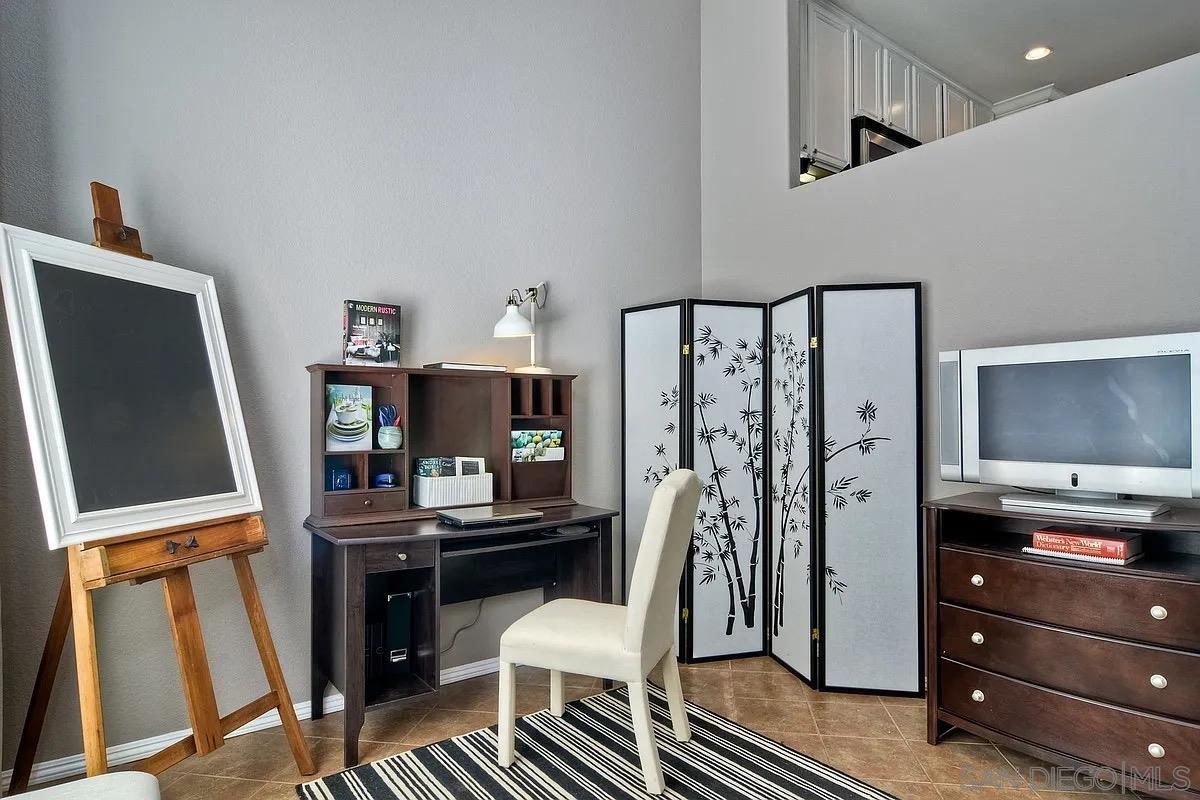 Detail Gallery Image 10 of 18 For 3738  Mykonos, San Diego,  CA 92130 - 3 Beds | 2/1 Baths