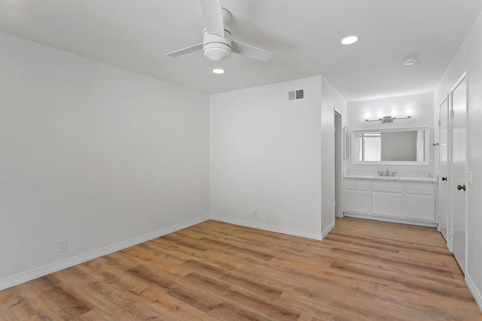 Detail Gallery Image 19 of 43 For 8795  Gilman Dr  C, La Jolla,  CA 92037 - 2 Beds | 1 Baths